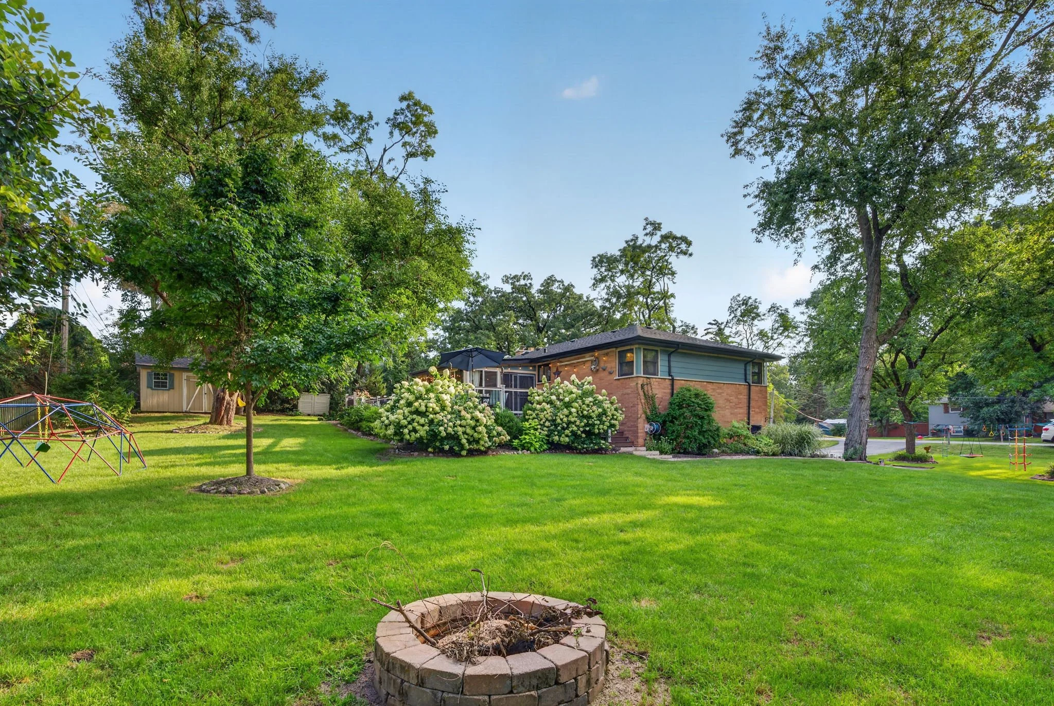 yard firepit SW.jpg