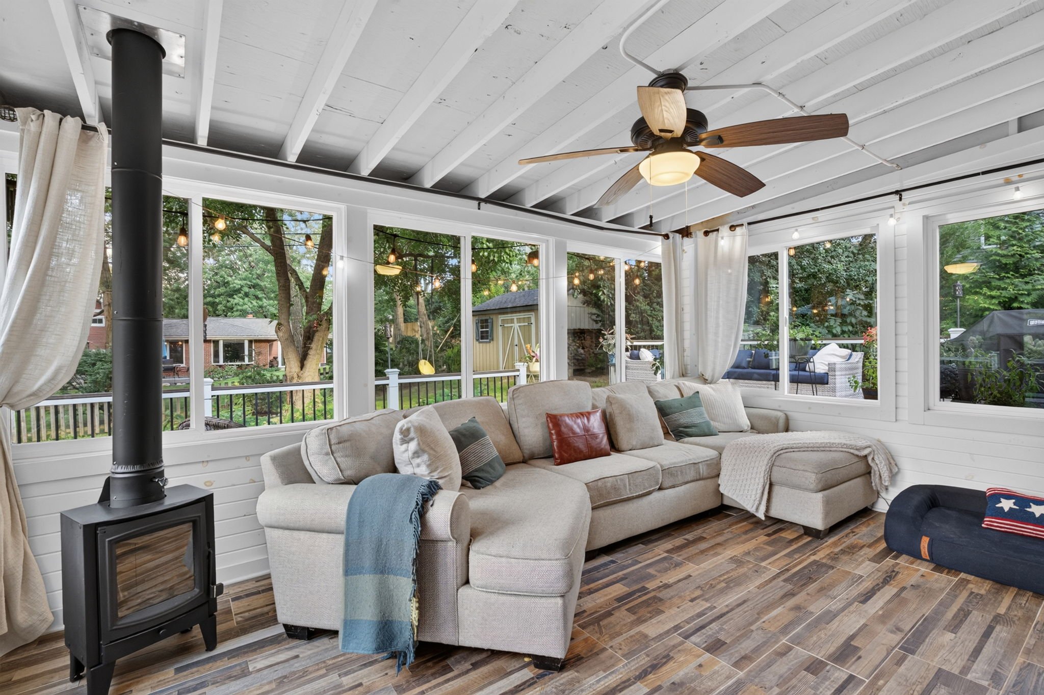 sunroom 1.jpg