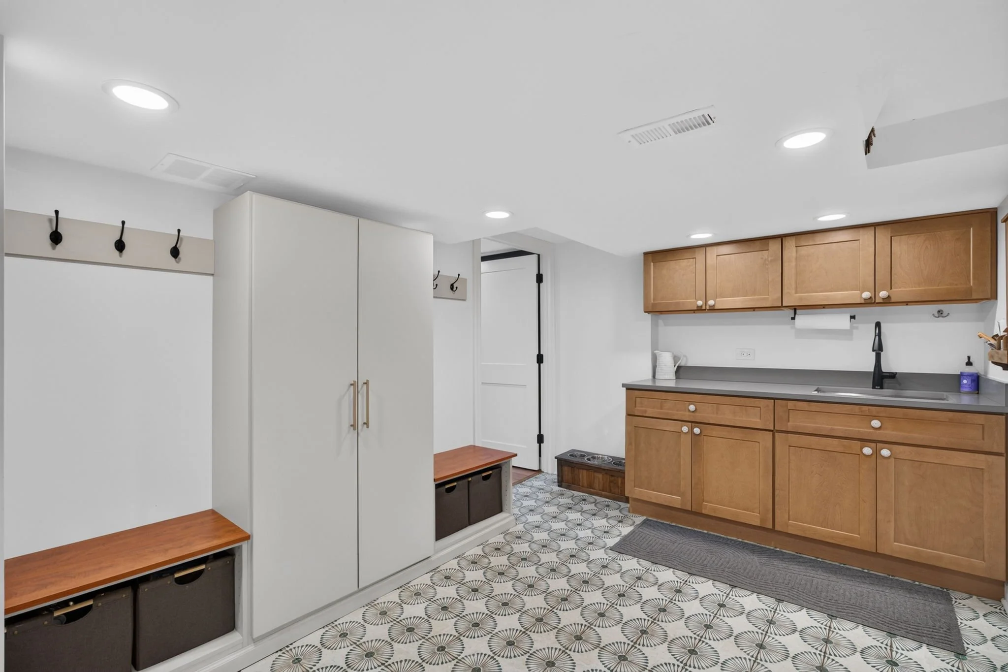 mudroom.jpg