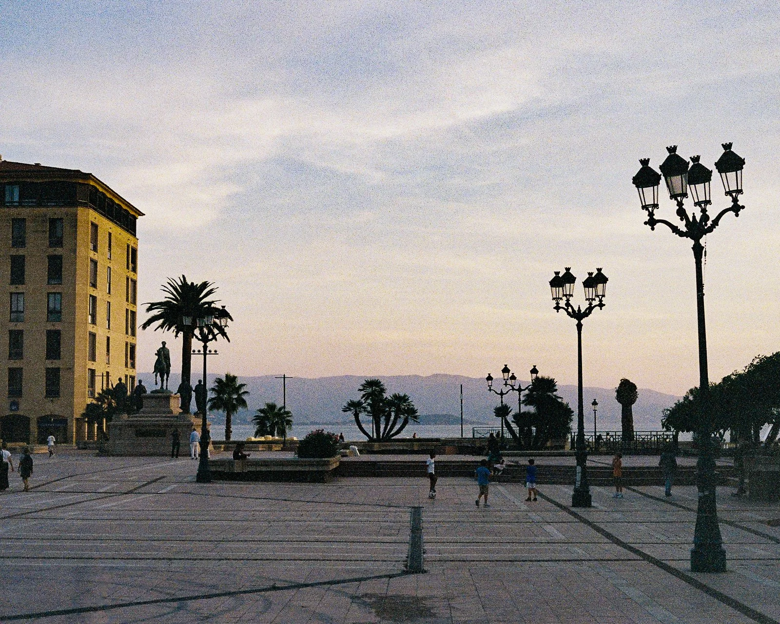 A001552-R1-12-12A.jpg