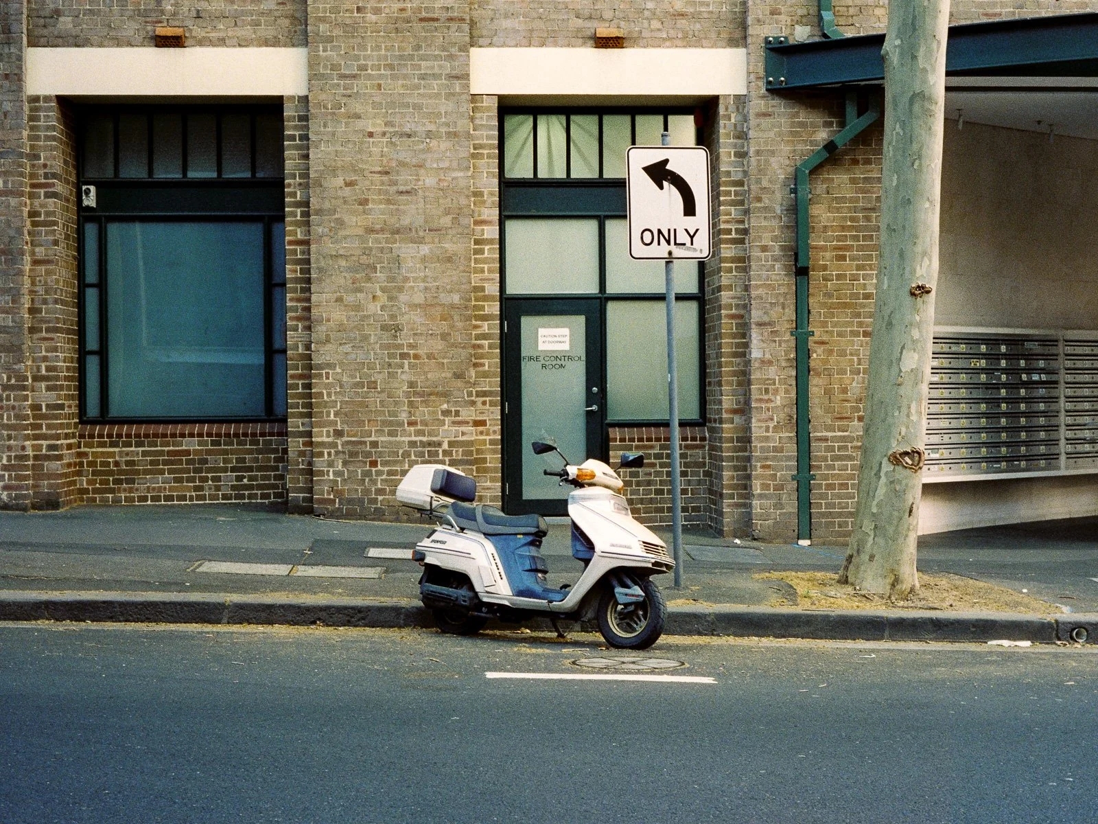 20306_009.jpg