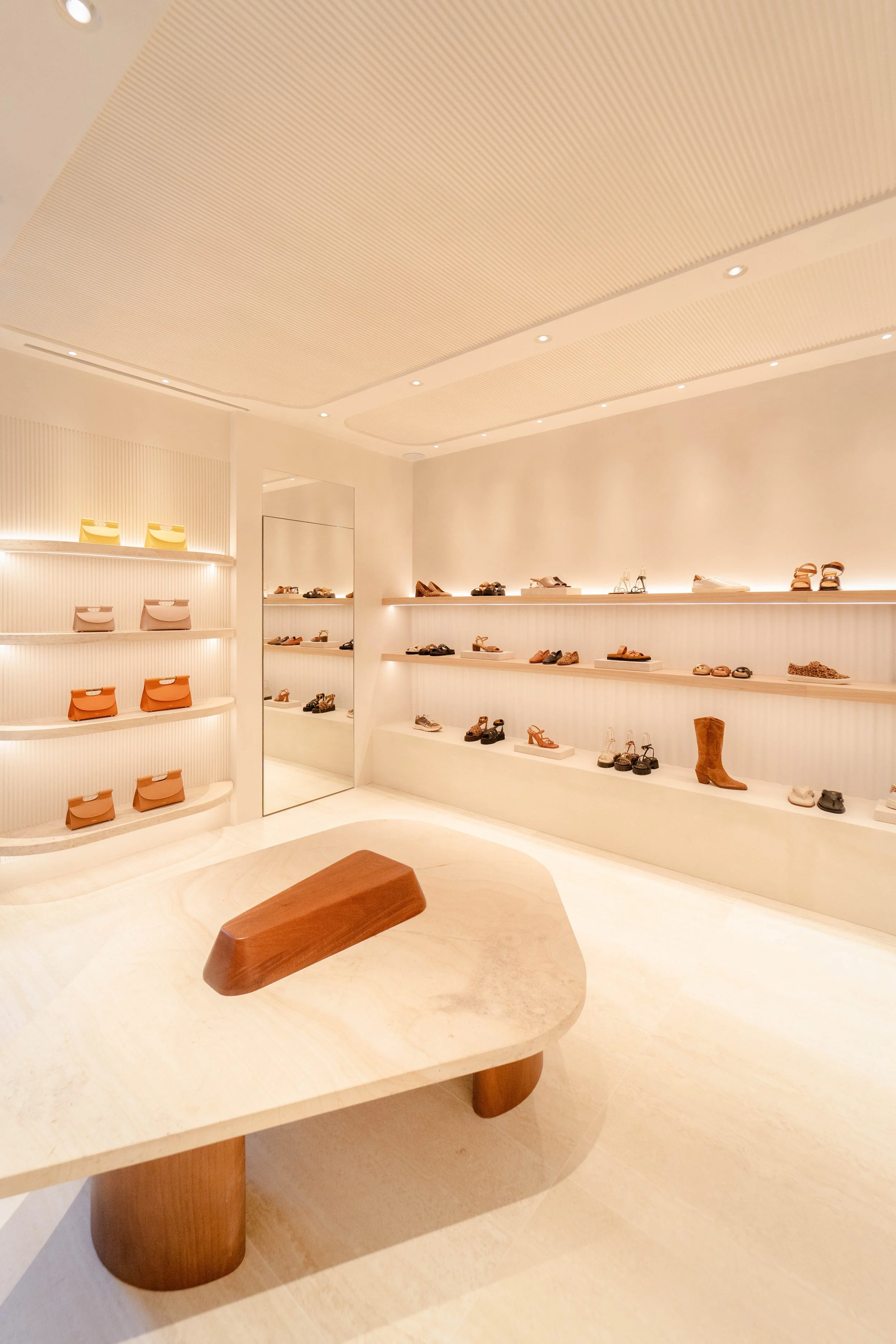 Boutique-Bobbies-Passy-24-LQ.jpg