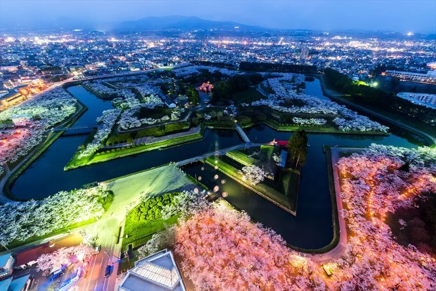 A view of the Star Fort at Goryoukaku, Hakodate, at nightfall.