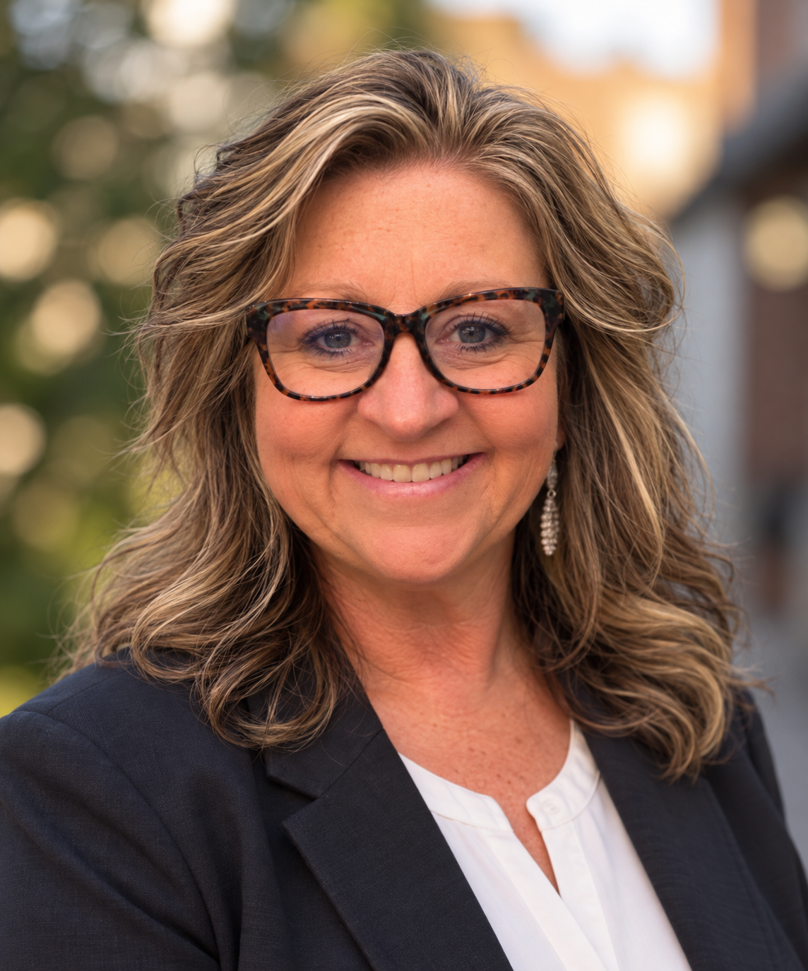 Headshot of Shelly Kennedy