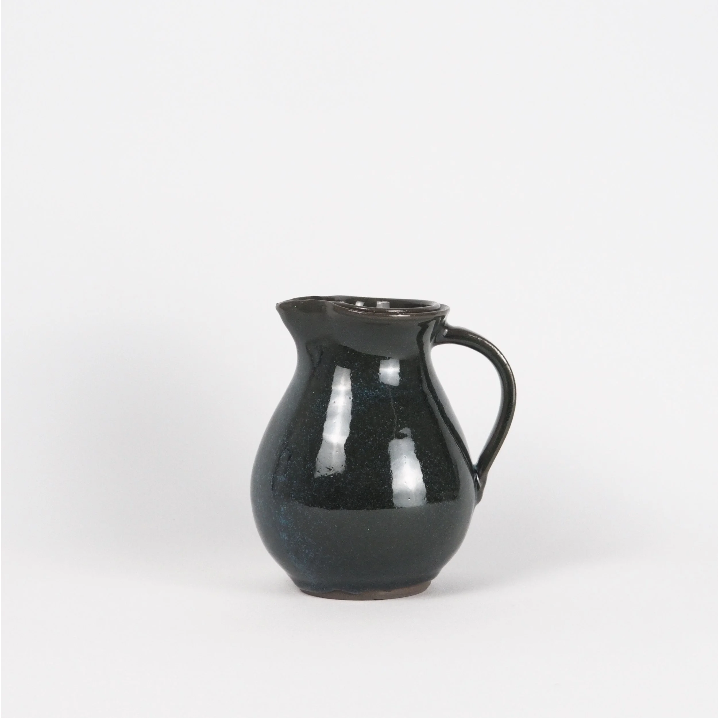 Pitcher, green B