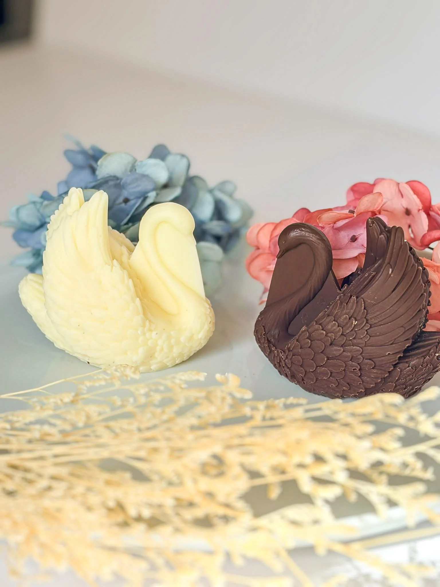[Add Ons] White Chocolate Swan