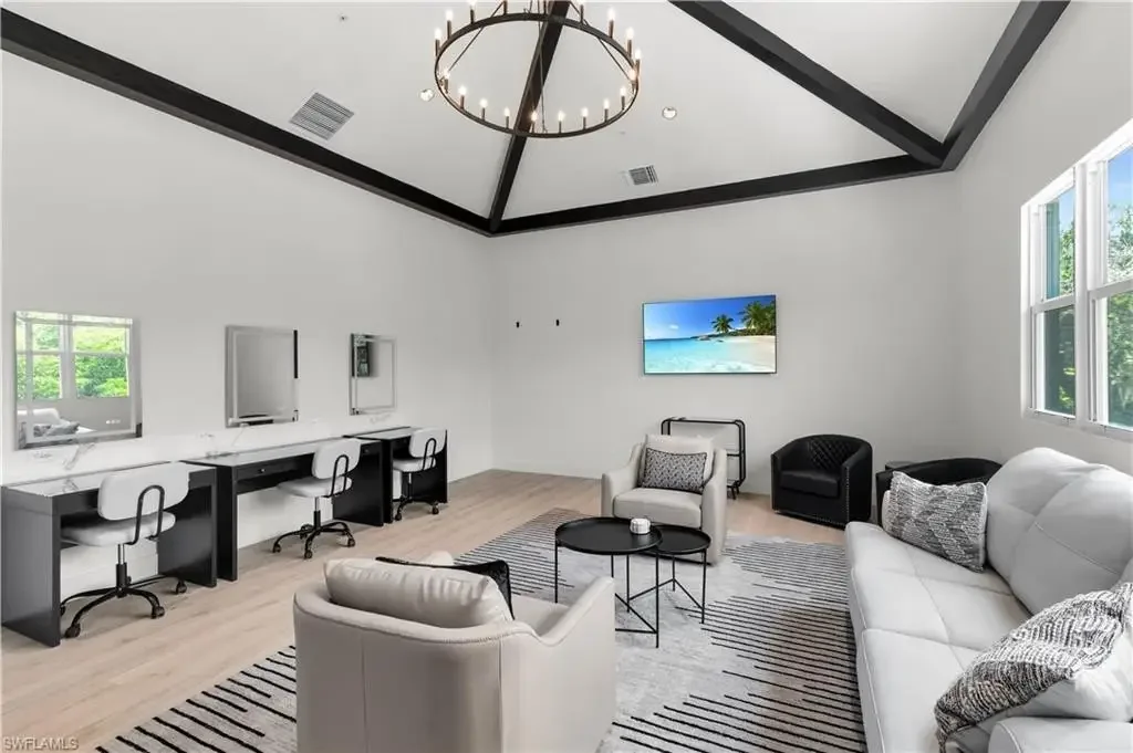 Groom Suite