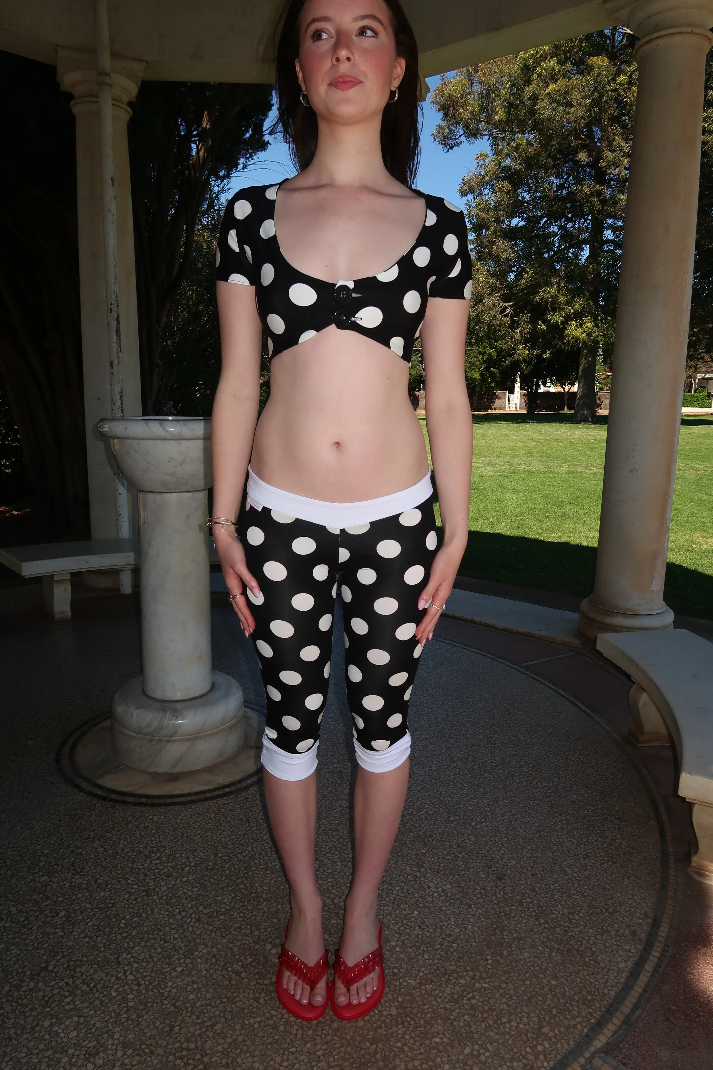 MIKAYLA_BLACK_FRONT.JPG