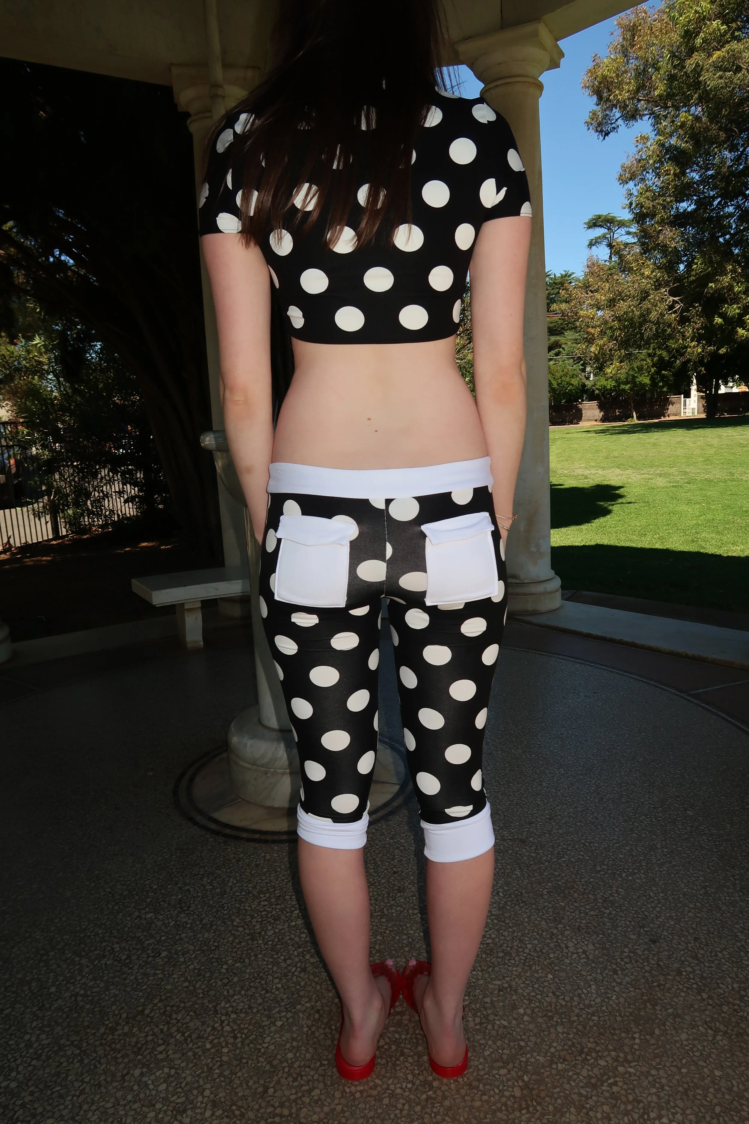 MIKAYL_BLACK_BACK.JPG