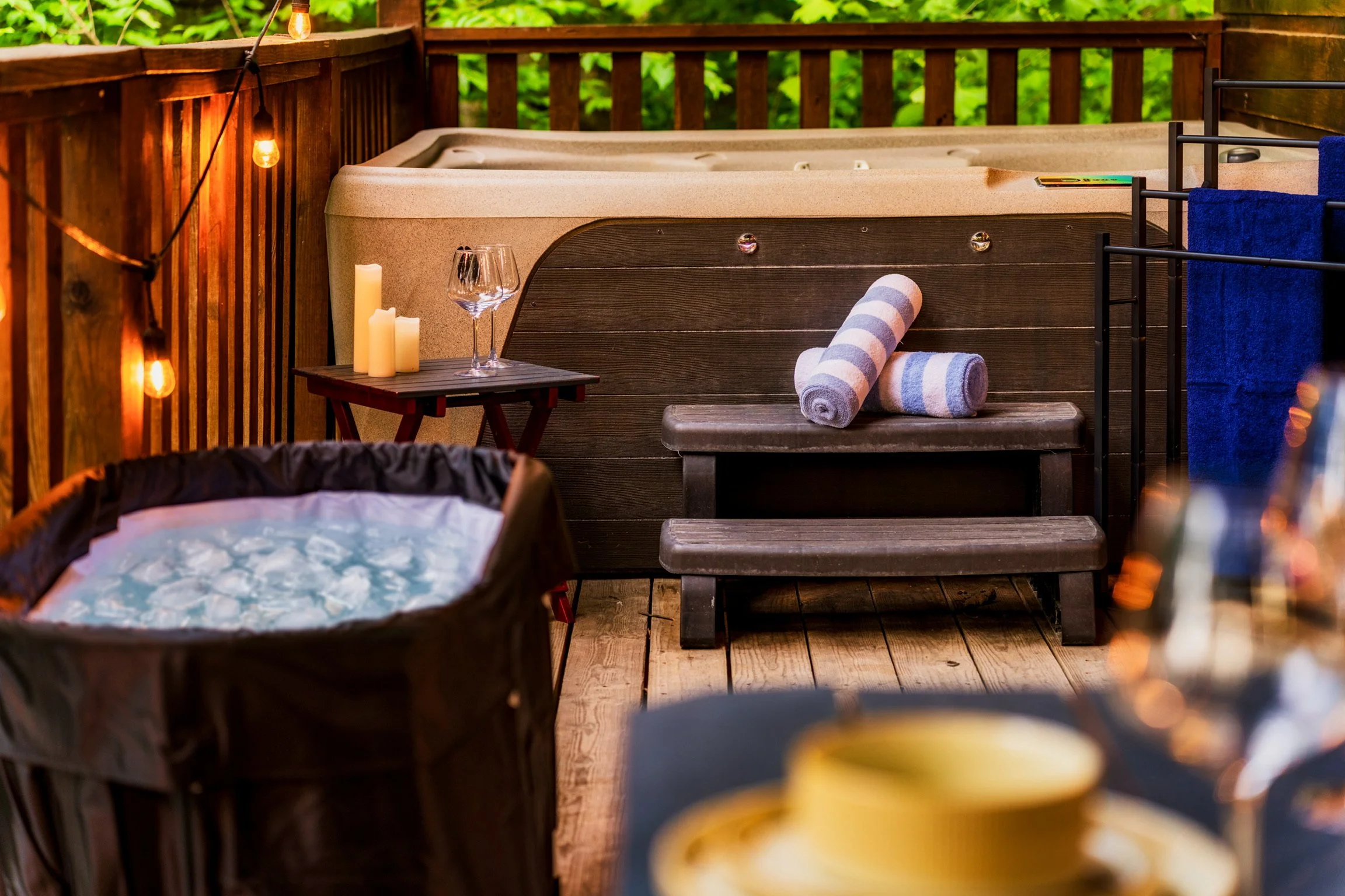 Blue Sage Hideaway upper level balcony optional upgrade cold plunge and hot tub with towels