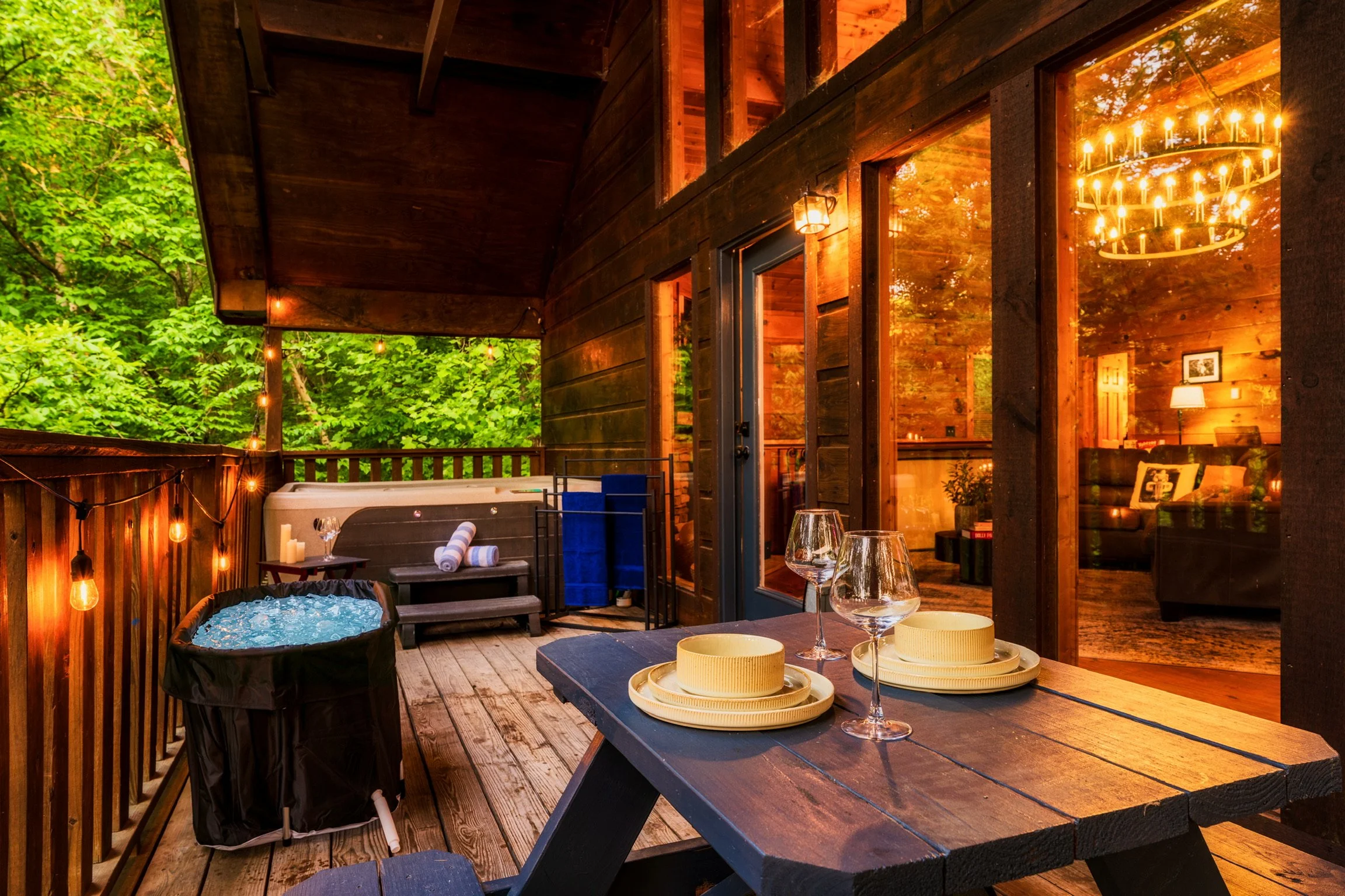 Blue Sage Hideaway upper level balcony  deck dining table, interior view 