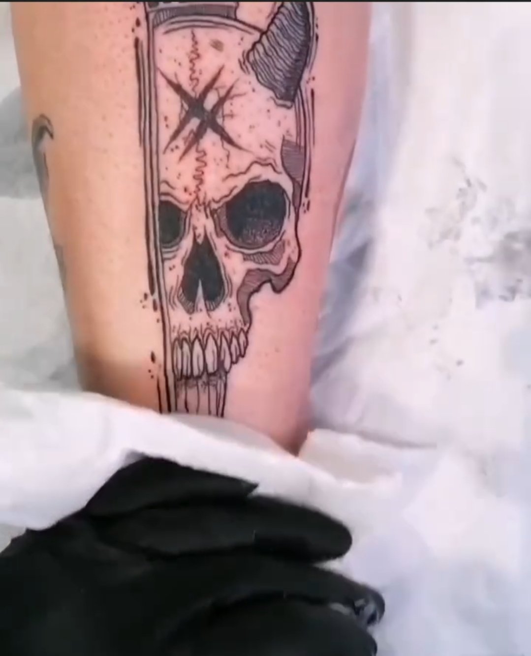 Knife Skull