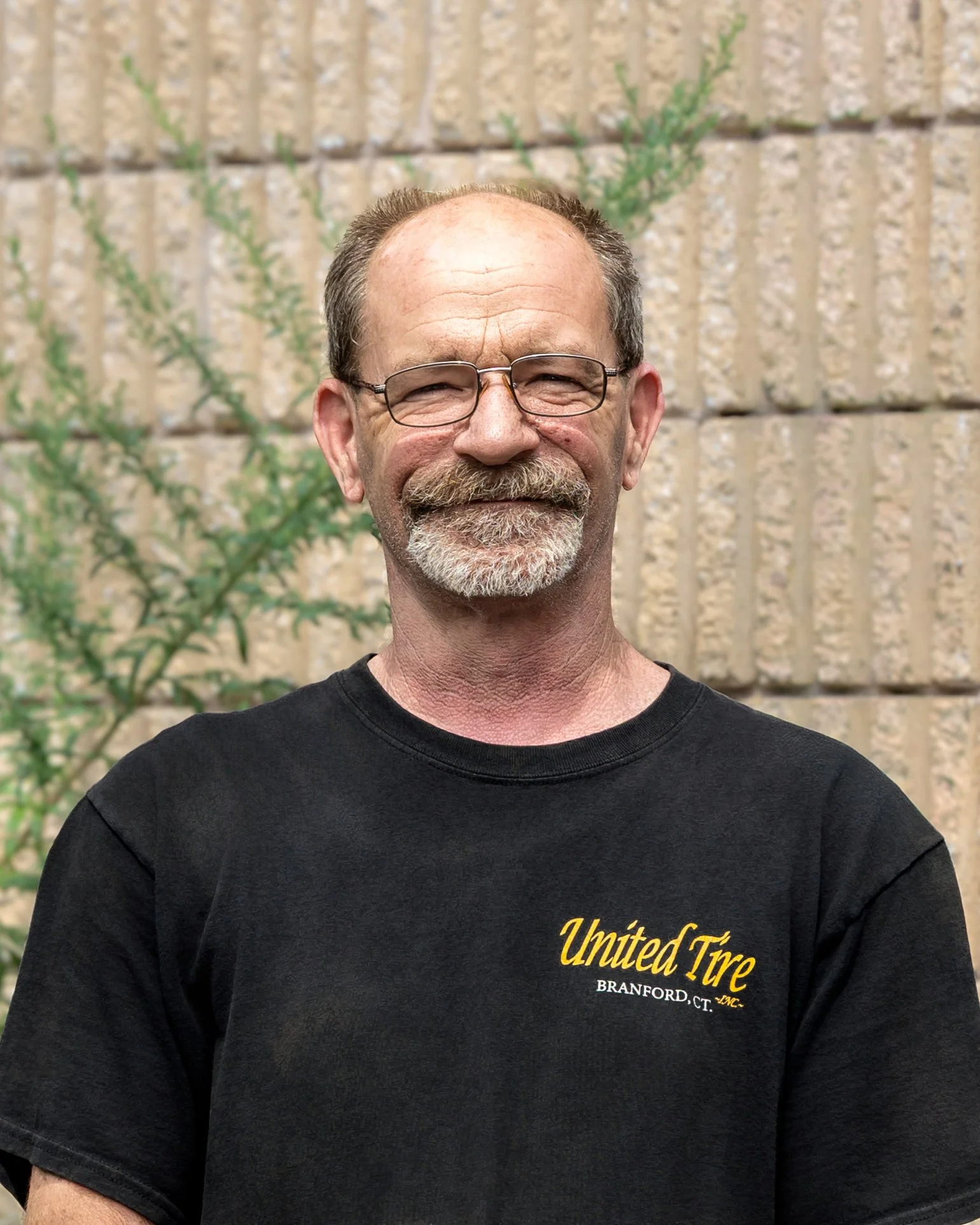 Headshot of Bruce Cross Jr. - United Tire auto shop mechanic in Branford, CT