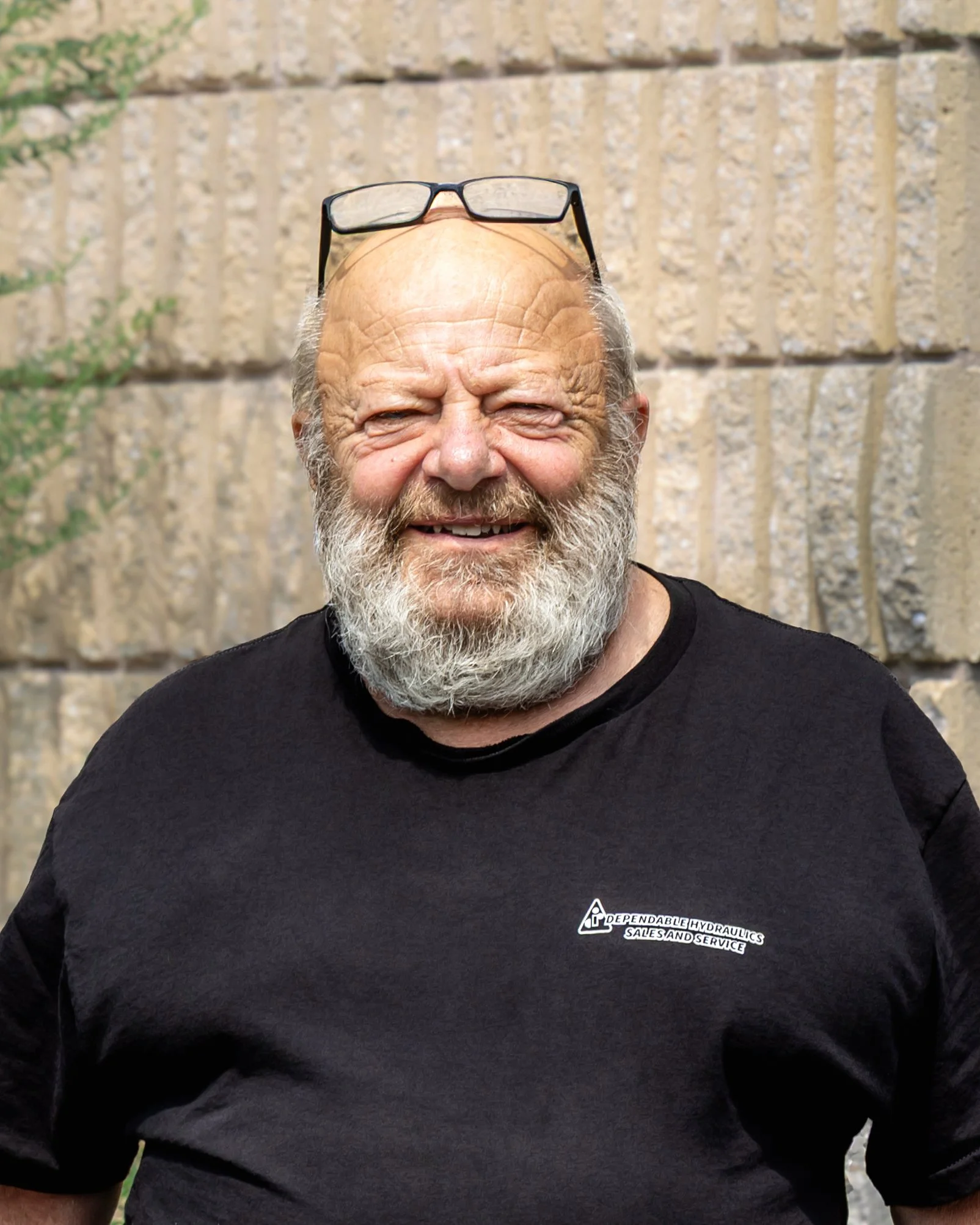 Headshot of Dave Pandolfi, Founder and Owner of United Tire auto shop in Branford, CT