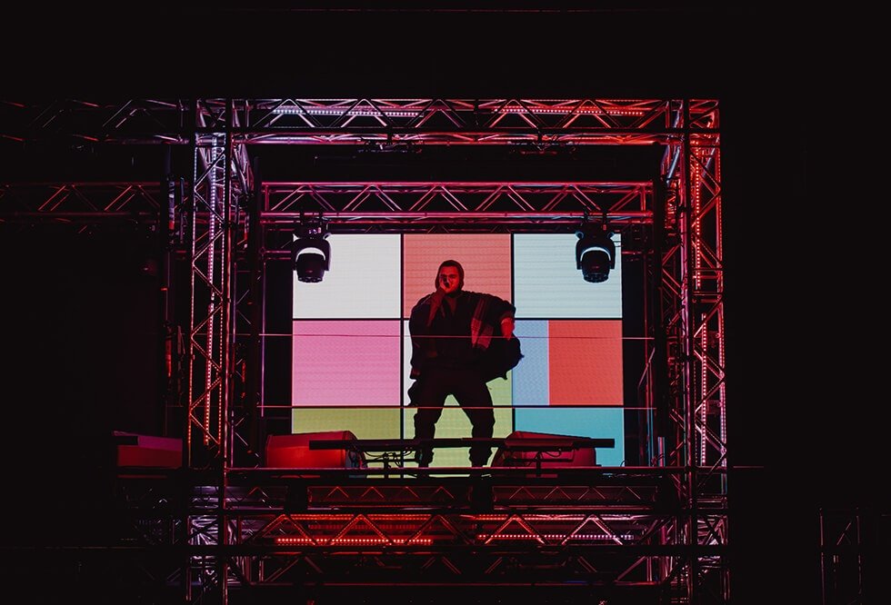 squareup-body2.jpg