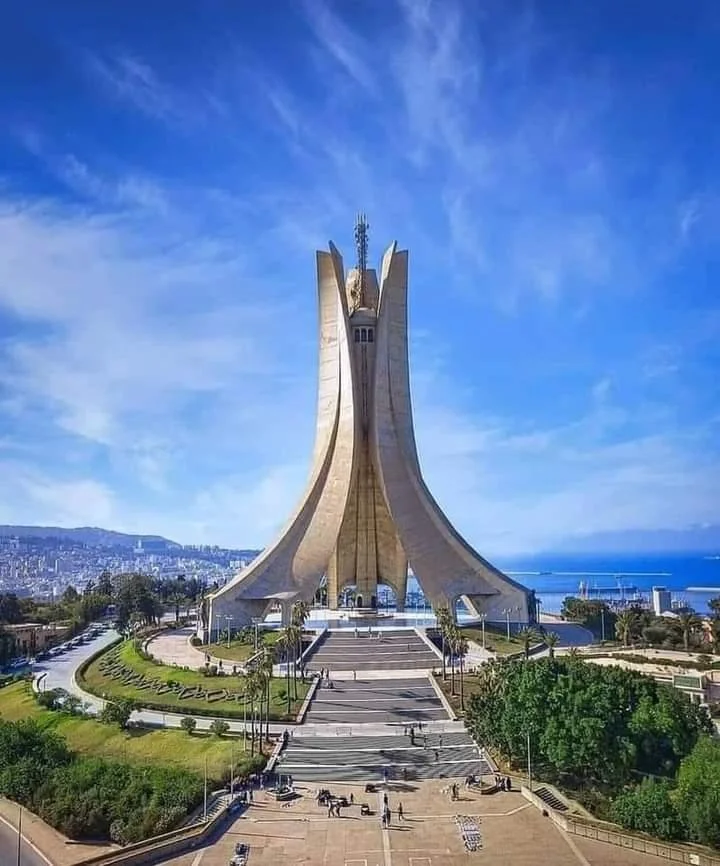 ALGER – TOUR DE LA CAPITALE