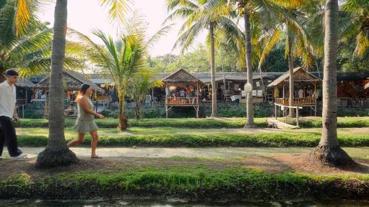 What mornings at Coconut Market look like 🥥🌴