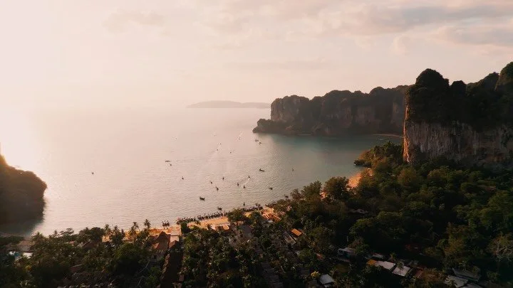 Our days in Krabi began at sea 🌅⚓️

Safe to say the early alarm was worth it 😅

#cinematic #thailand #krabi #travel