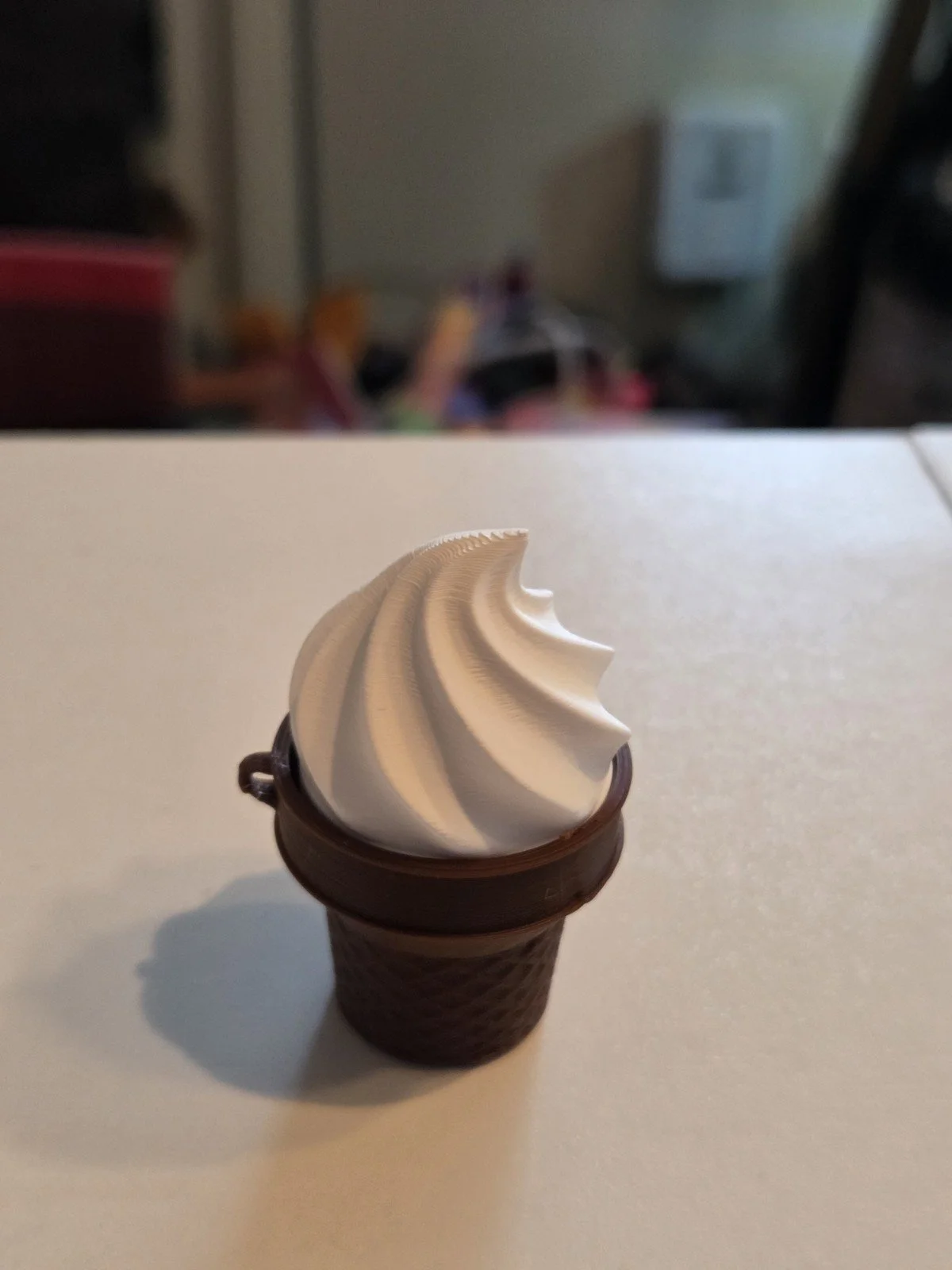 🍦 Ice Cream Cone Clicker Fidget Keychain