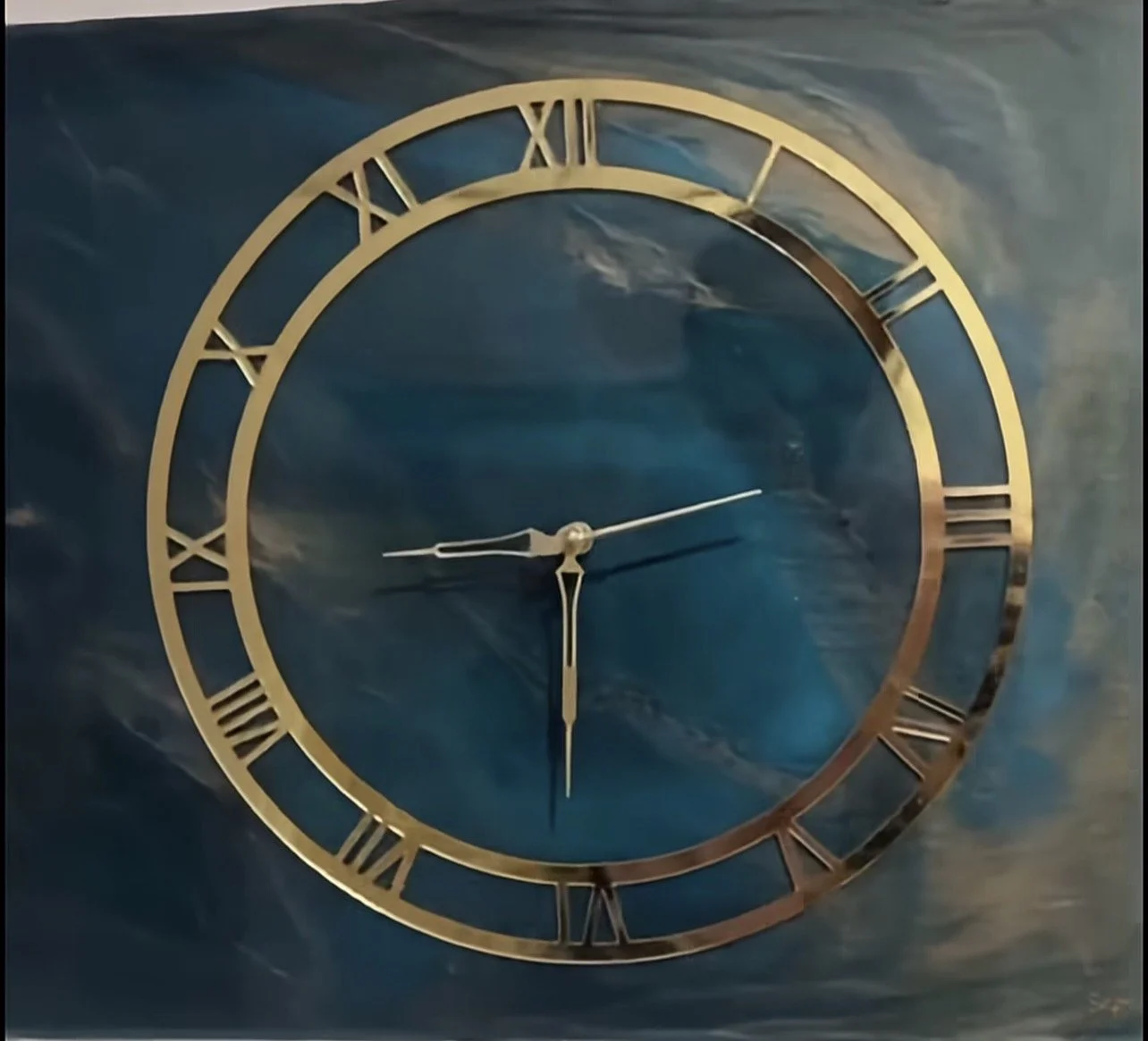 Transform your wall into a statement piece with this luxurious handcrafted resin wall clock, featuring a mesmerising deep ocean-blue resin effect framed by elegant gold Roman numerals.
Choose your colours. Choose your style. We’ll create your stateme