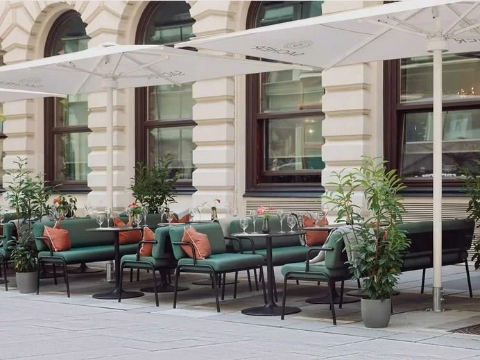 Hotel Sacher - Outdoor-Möbel von Bene