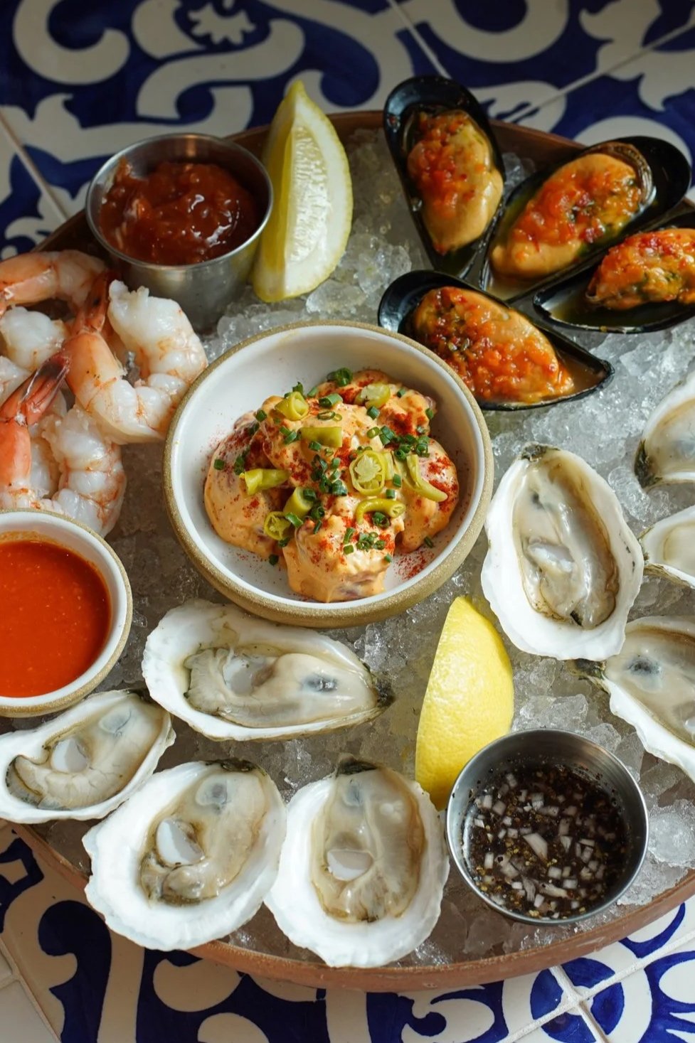maine, seafood, raw bar, local, wine bar, cocktails, brunch, dinner, happy hour, art, portland maine