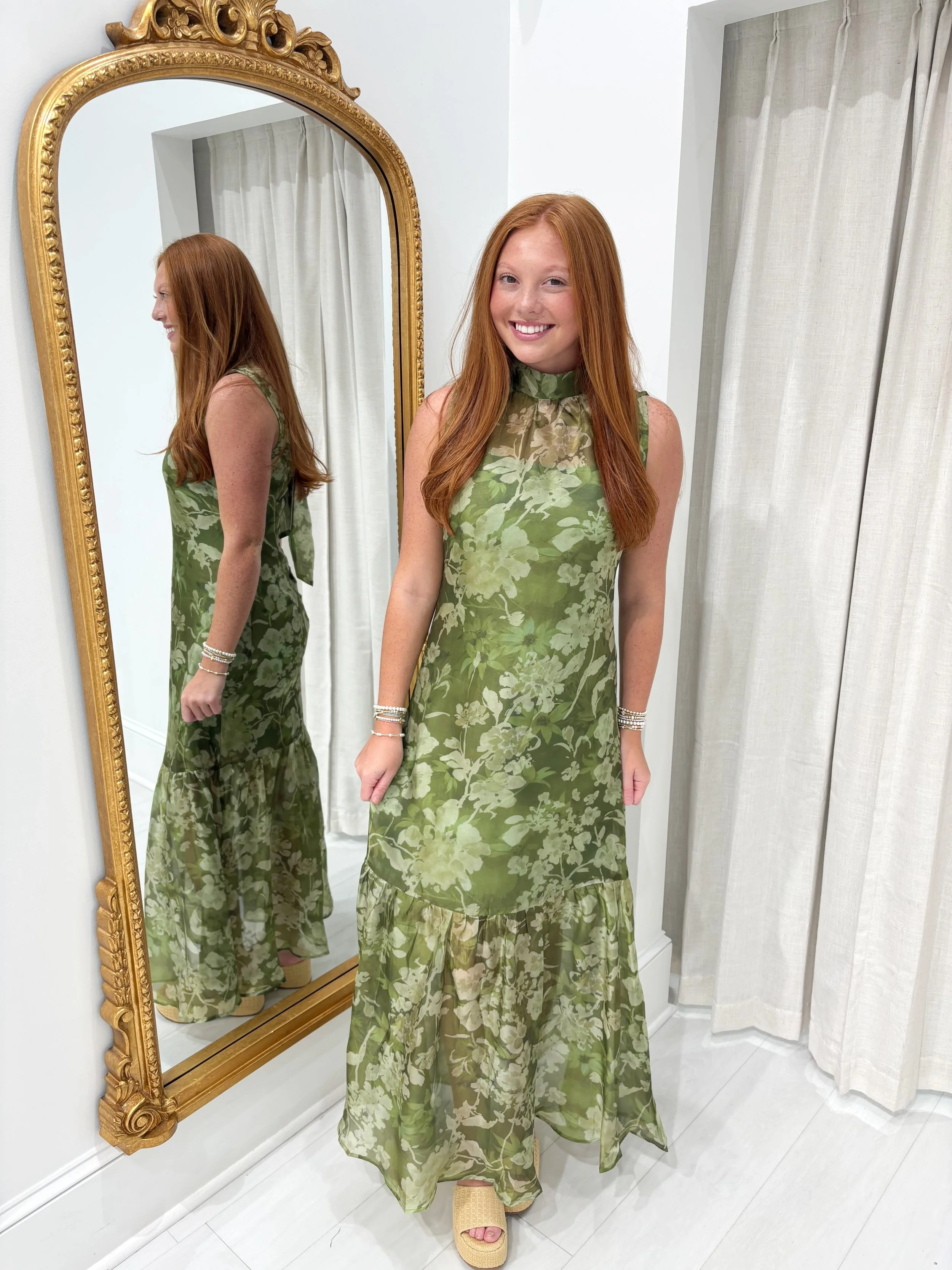 Organza dresses!!😍 Perfect dress for fall wedding weddings, family photos etc! 📸 shop www.ijusthavetohaveit.com 24/7! Open 11-5 in Meridian &amp; 11-6 in Oxford &amp; Starkville!