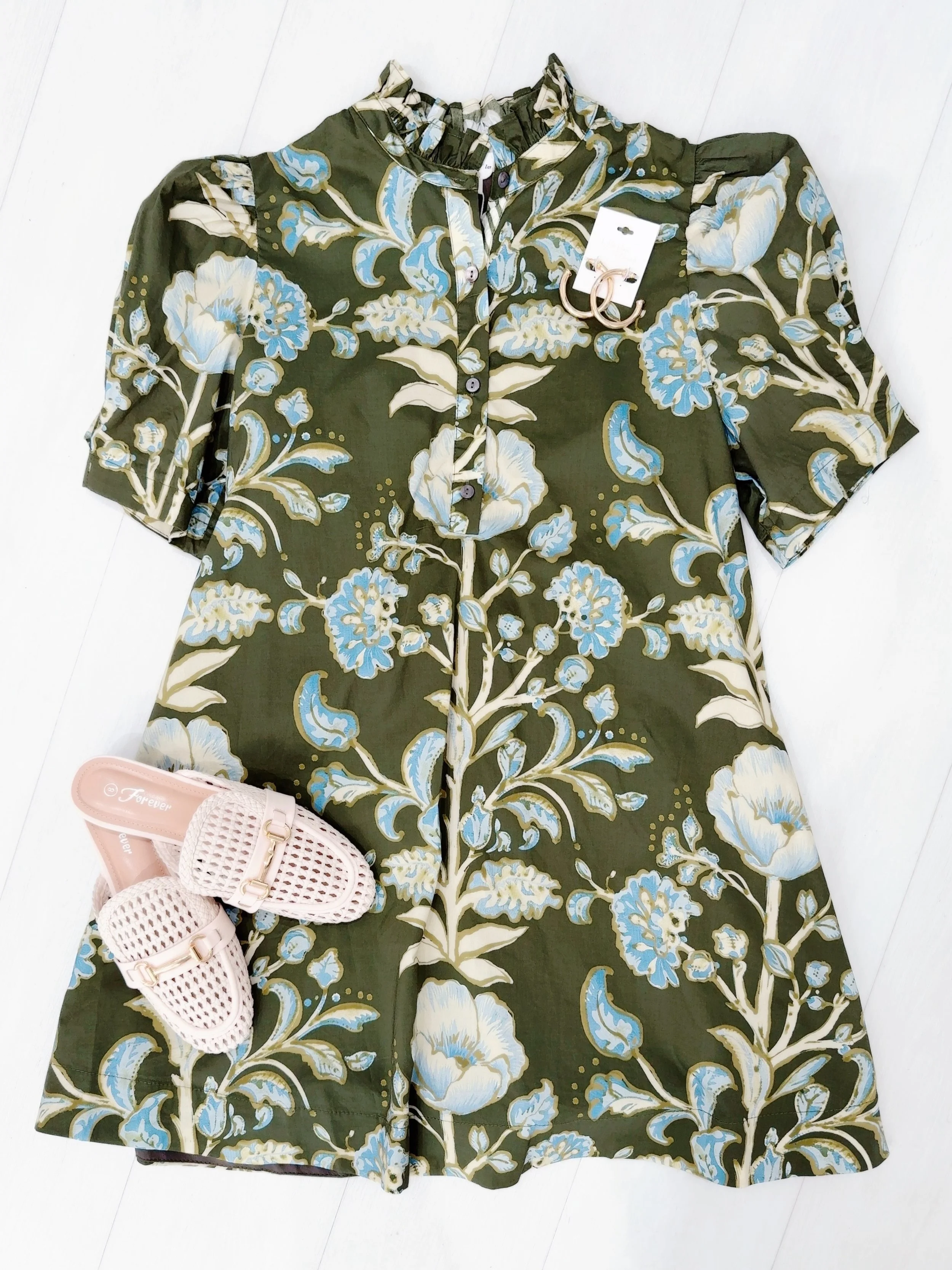 going going almost gone!!😍 shop our &ldquo;Georgie&rdquo; dress instores or online today!💚🩵the perfect dress for fall🍂 #fastseller #taptoshop #weship #falldress