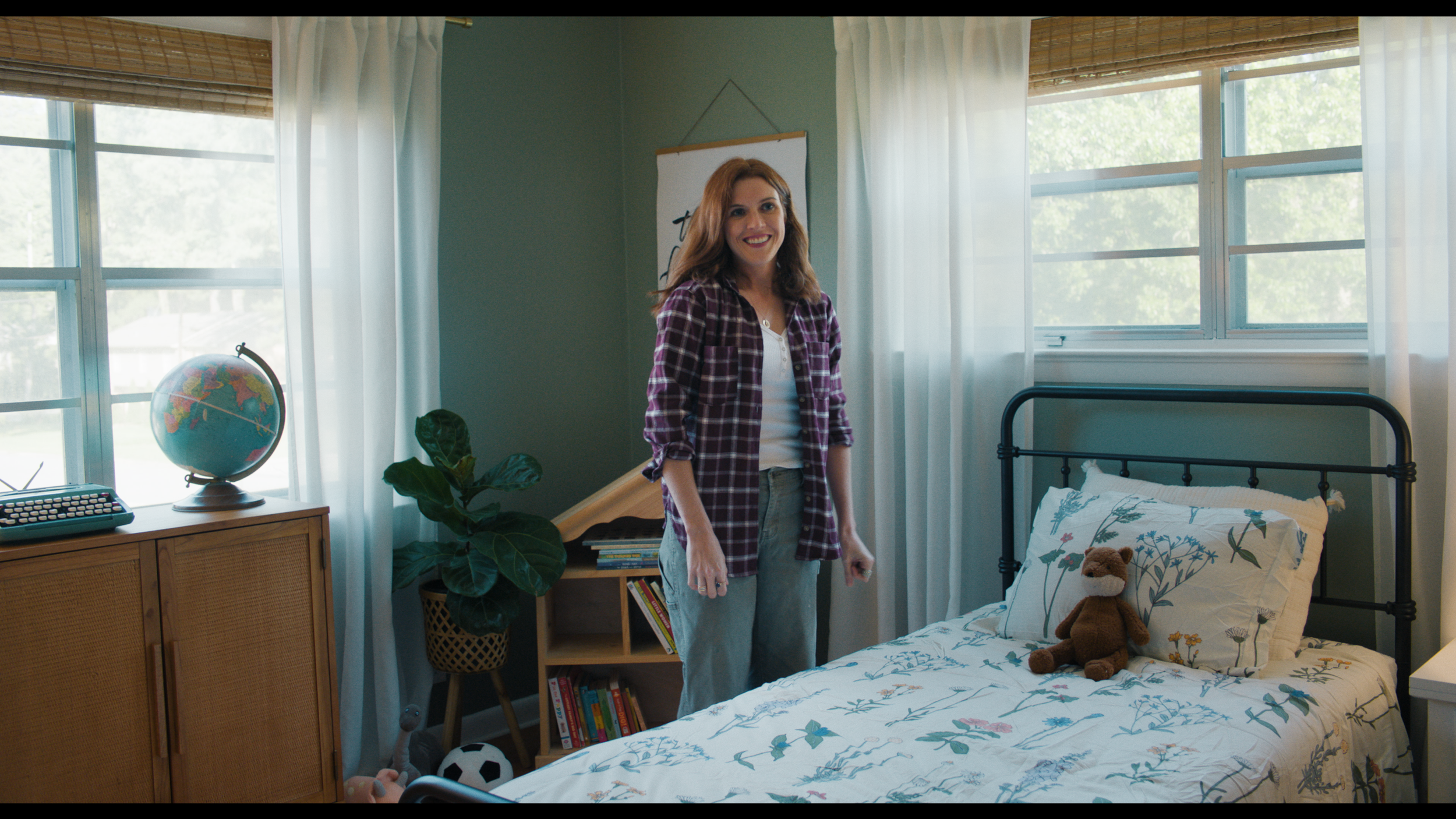 WORKSEQ-09_ConnieMaxwell.00_02_18_09.Still040.png