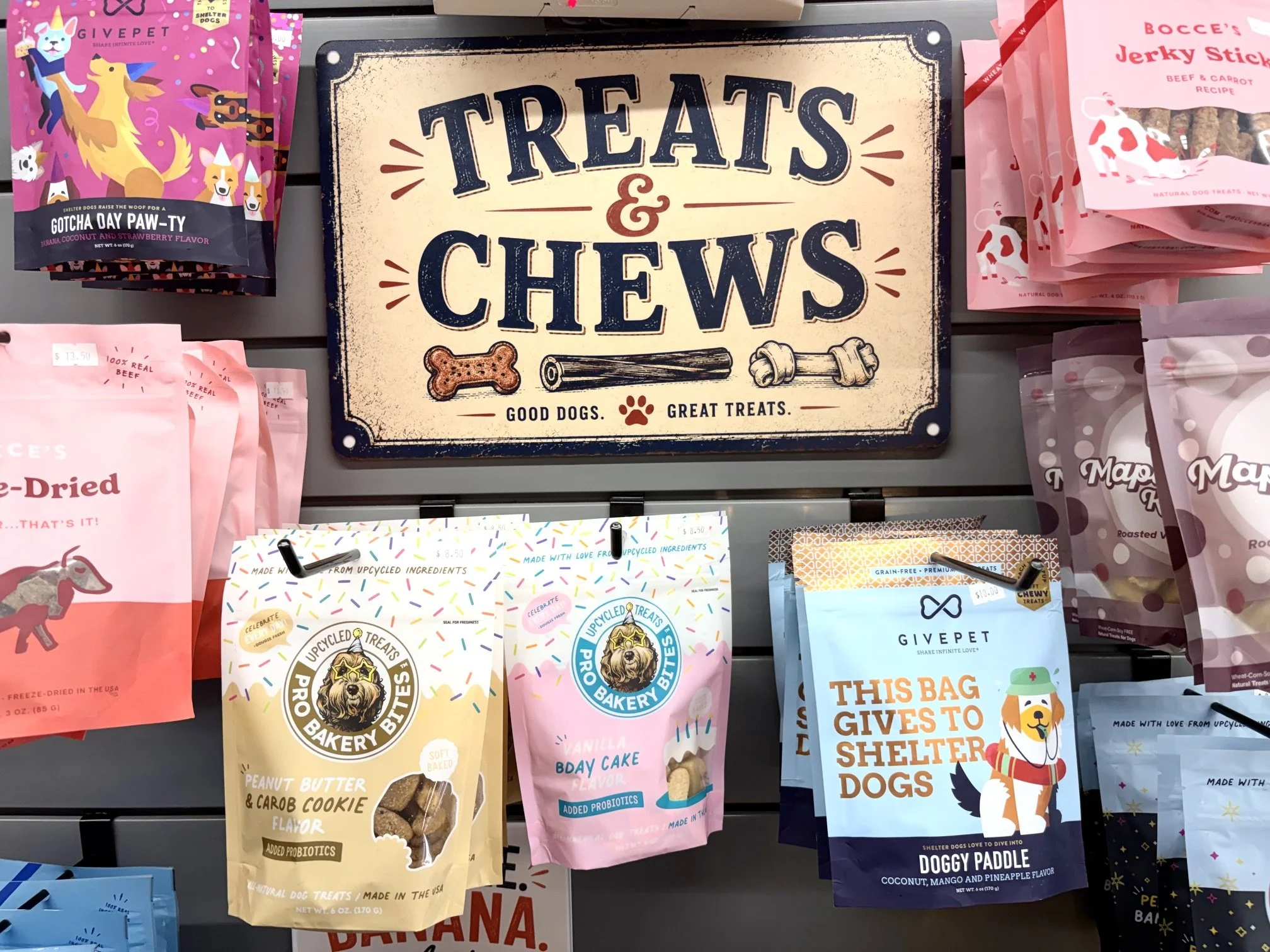 TREATS & CHEWS - GOOD DOGS. GREAT TREATS