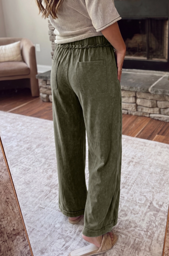 green wide leg pants back.png