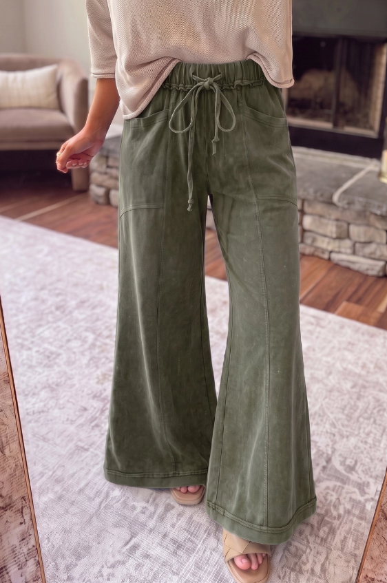 green wide leg pants.png