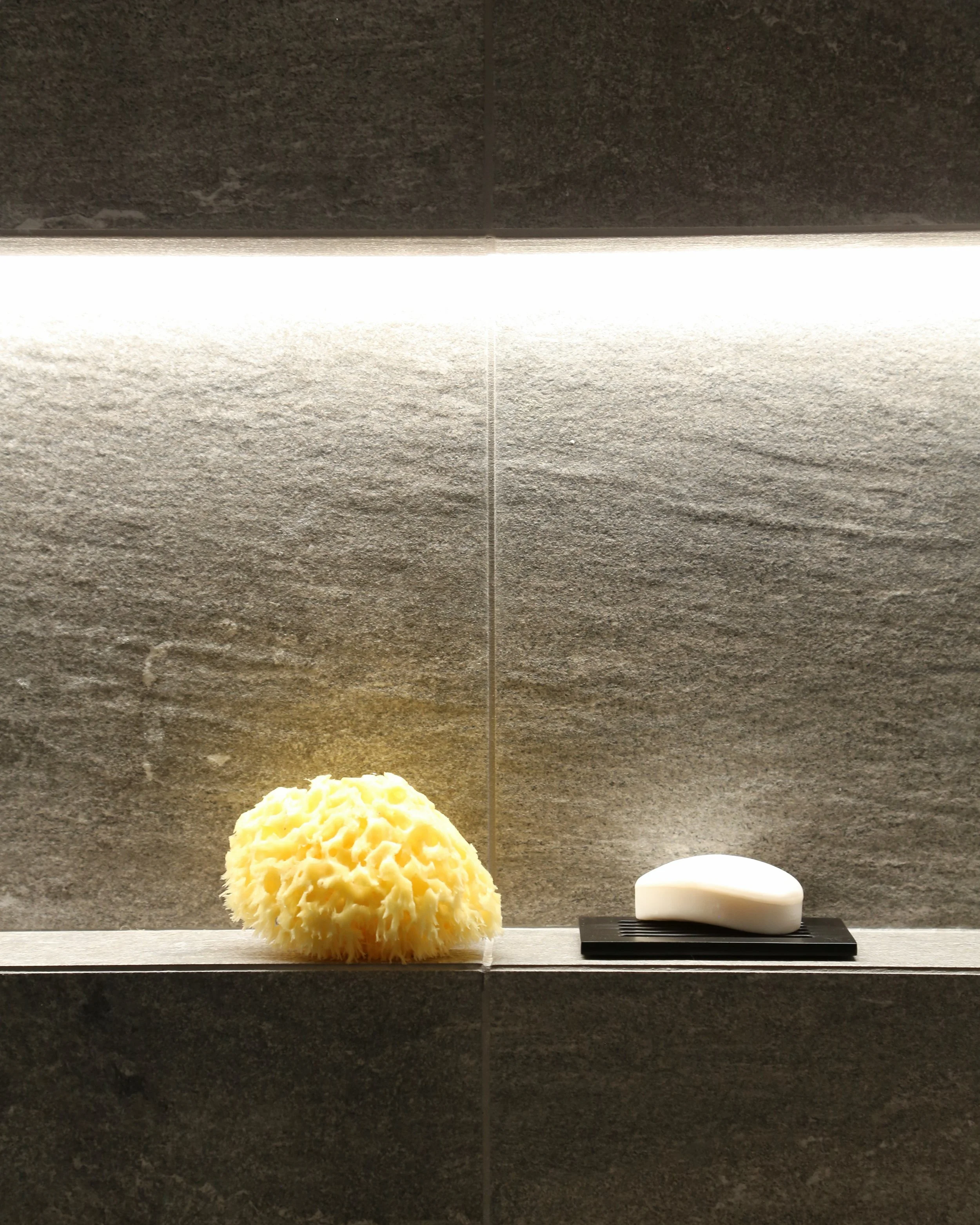 VISIONE URBANA_ANDREA TURCONI_SHOWER CASE.jpeg