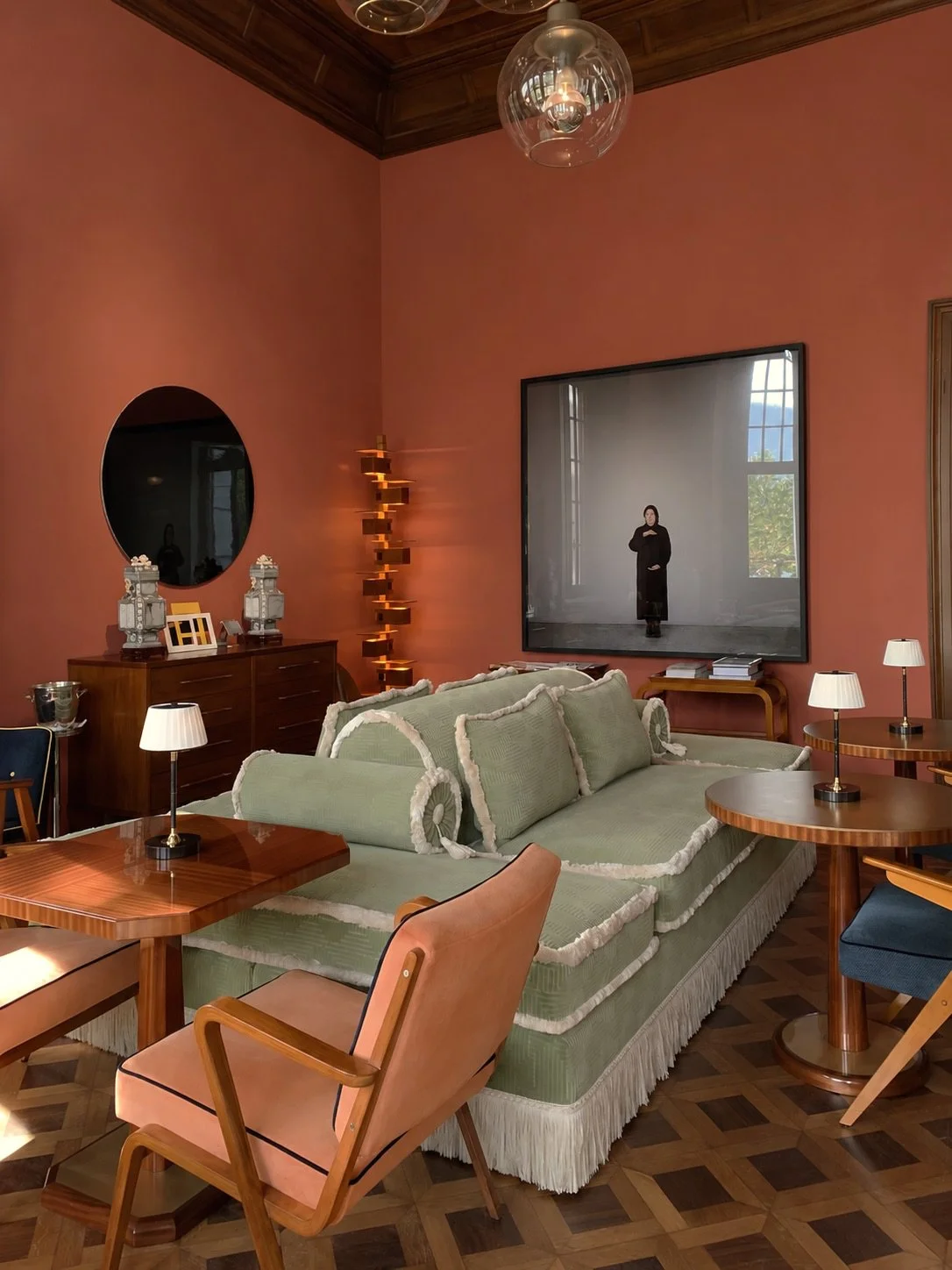 urbana_turconi andrea_art gallery_wall art and lamp.jpeg