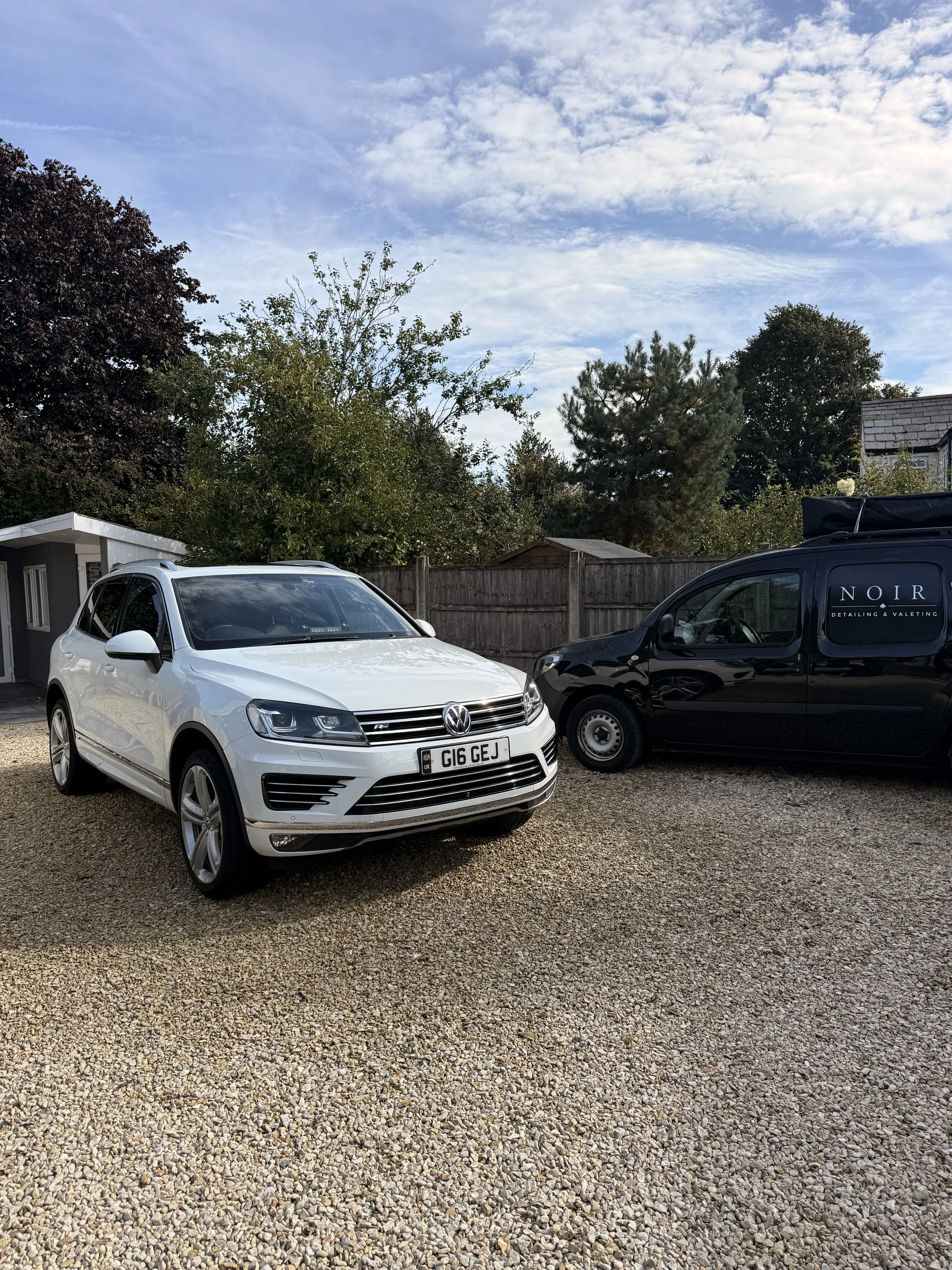 White Volkswagen Touareg after professional mobile car valeting in Northwich, Cheshire