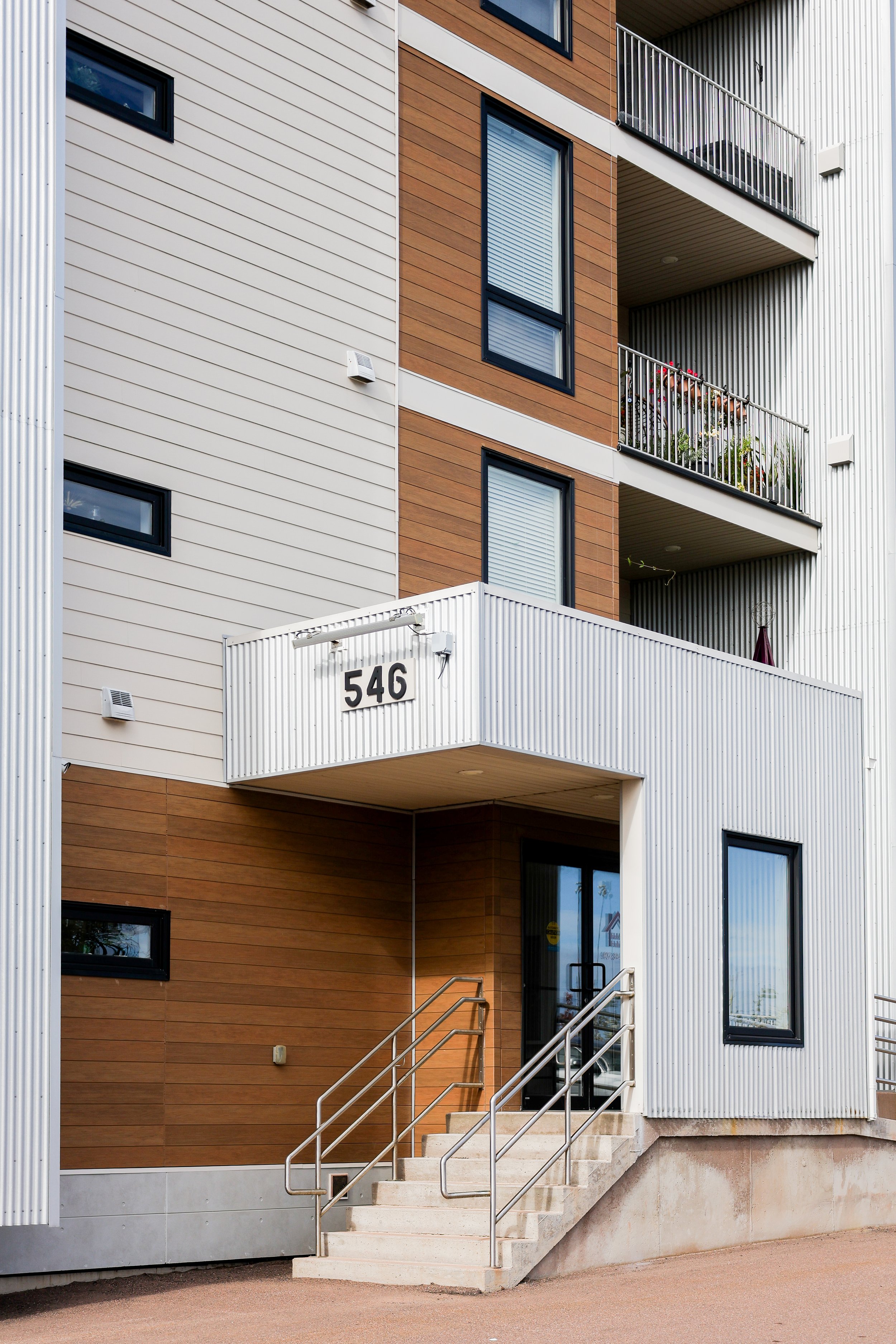 546NR-4.jpg