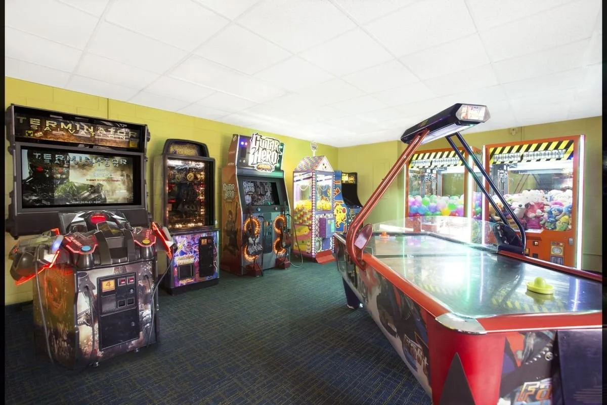 machines-in-the-game-room-at-rosen-inn-at-pointe-orlando.jpg