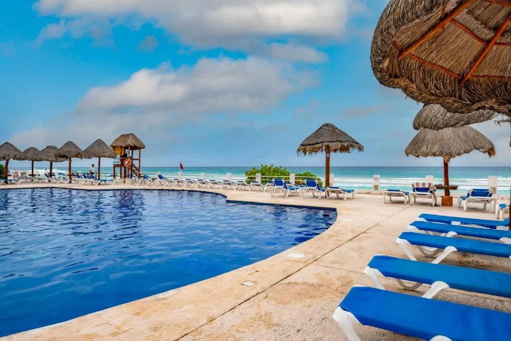 Ocean_view_Cancun_20.jpg