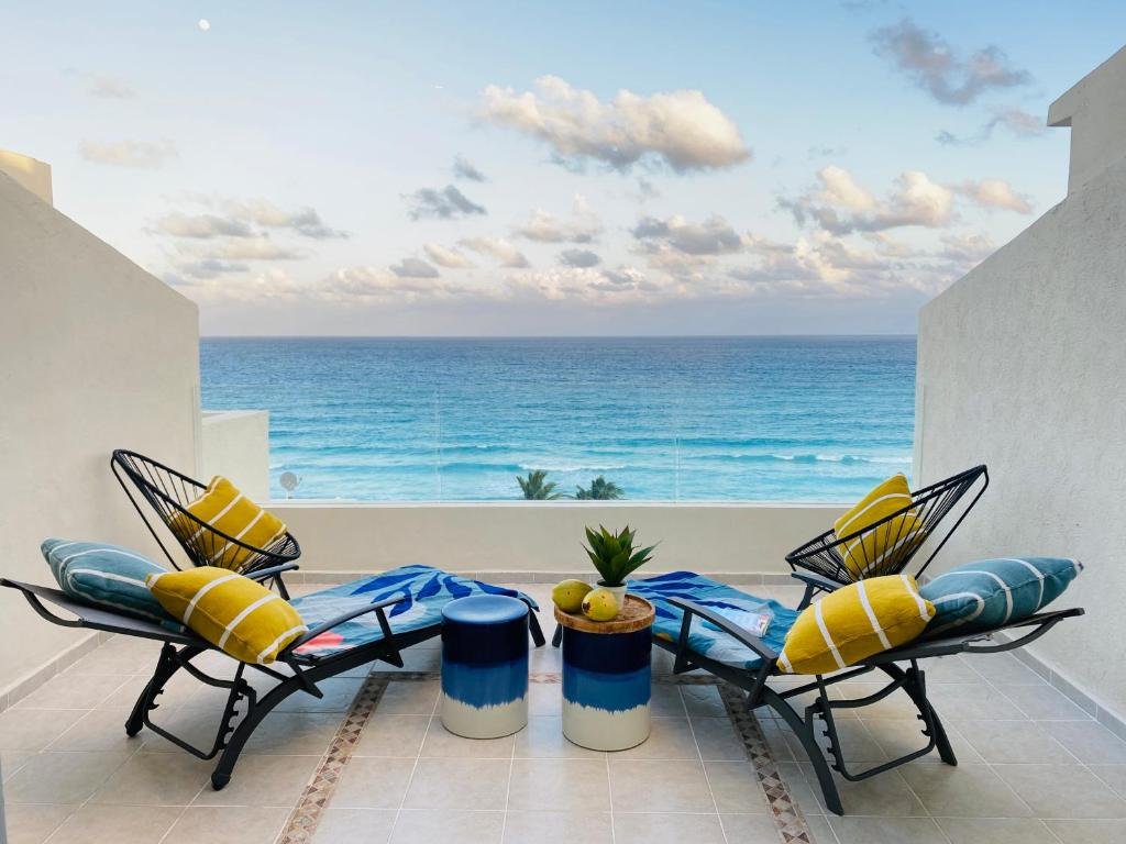 Ocean_view_Cancun_11.jpg