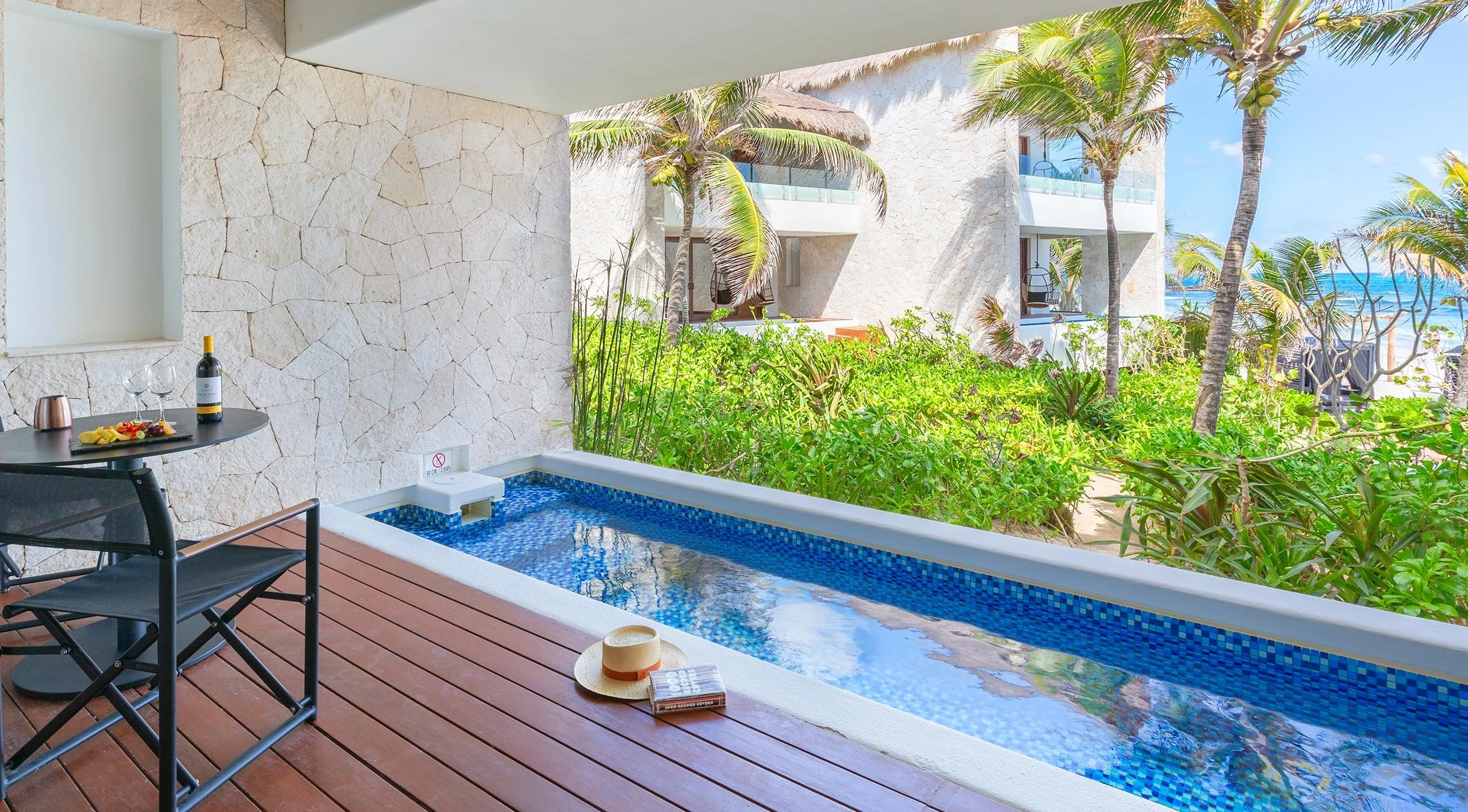 Ocean_view_Cancun_2.jpg