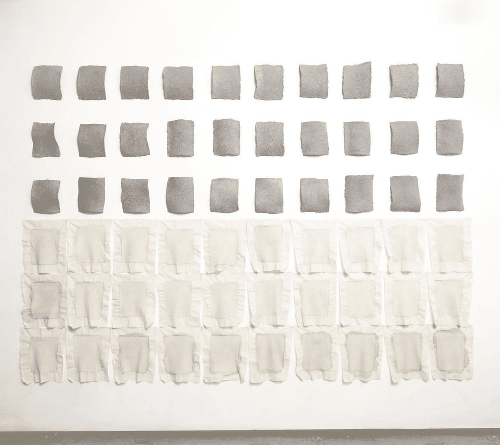 April 2020, 2021
30 Handmade Papers out of Newspapers Corresponding to Eeach Day of April and the Cloths on which they were made
138” x 98”

Abril 2020, 2021                                                                                             