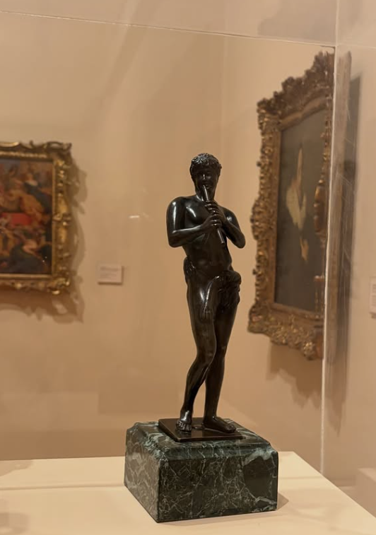 DIOS PAN
Pequeña estatua de bronce, Museo de Bellas artes, Buenos Aires Argentina.

Pan hijo de Hermes y una ninfa,músico también como su padre 🥰
Pan es inseparable de su flauta.
Esa flauta nace de una historia triste: el se enamoro de una ninfa lla