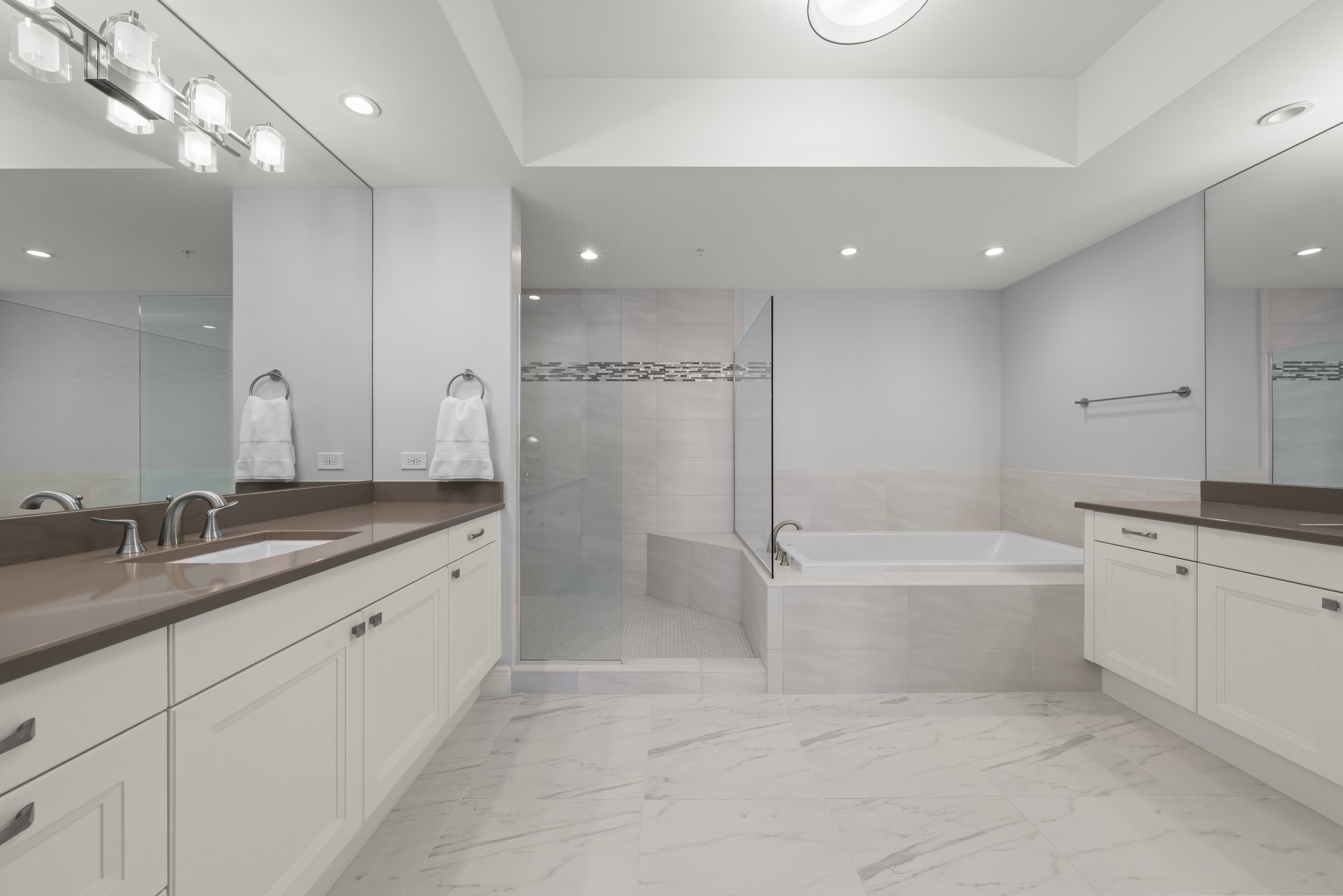39 Primary Bathroom 1b 3 (1).jpg
