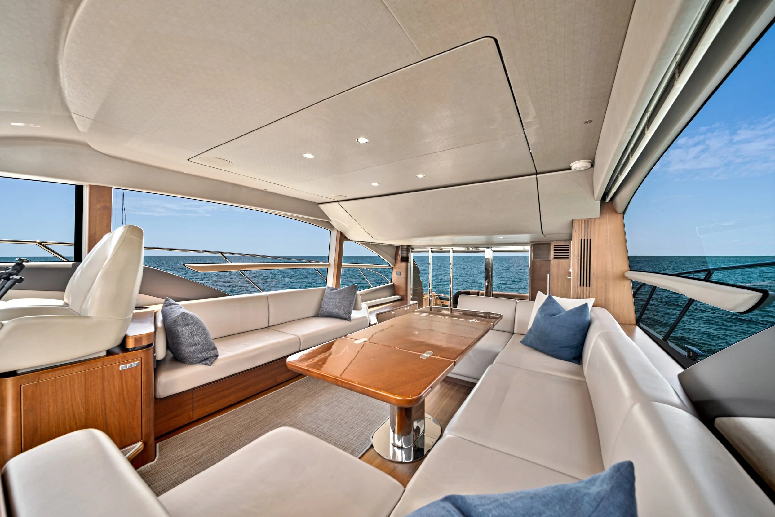 9 Yacht 5.jpg