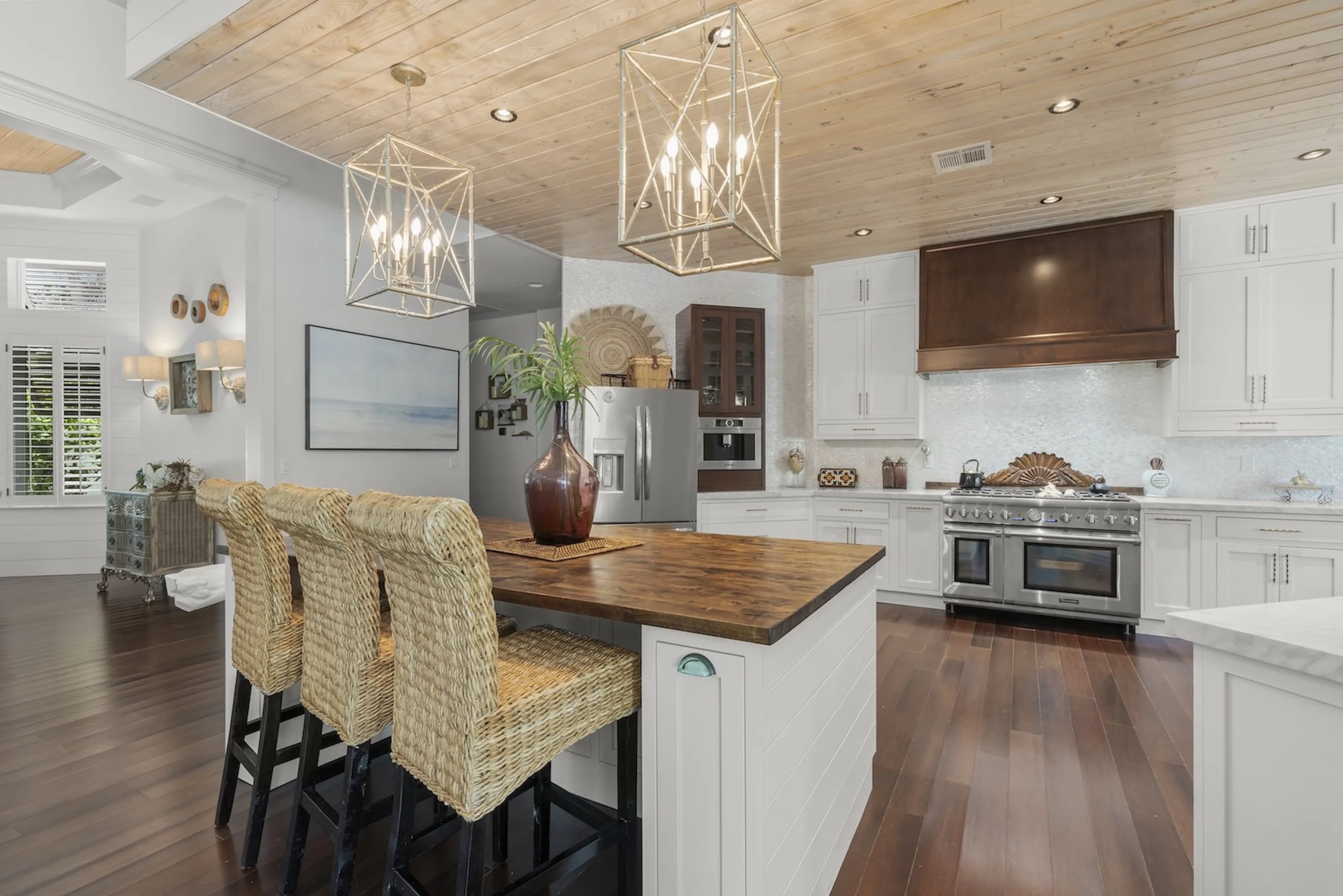 14 Kitchen 1n 2 (1).jpg