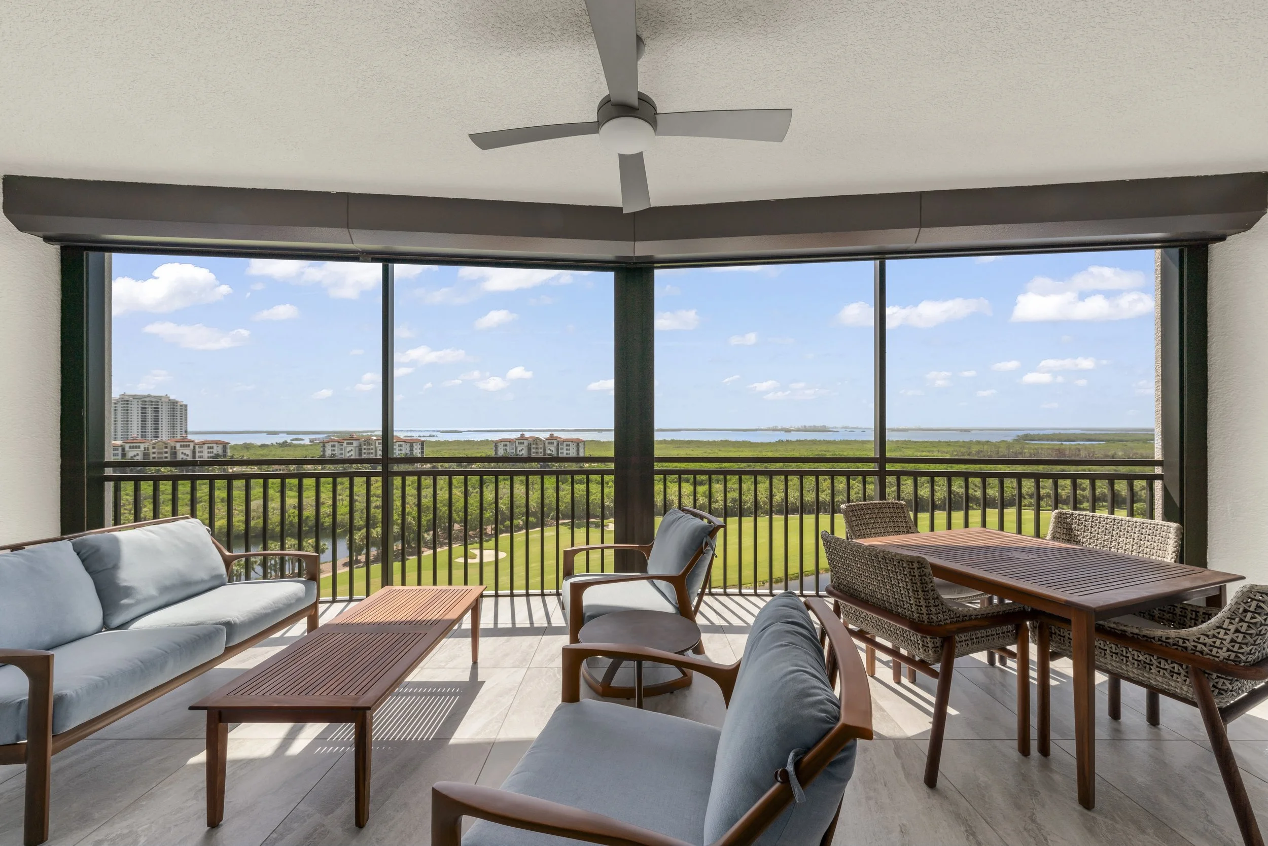 43 Patio 1a.jpg