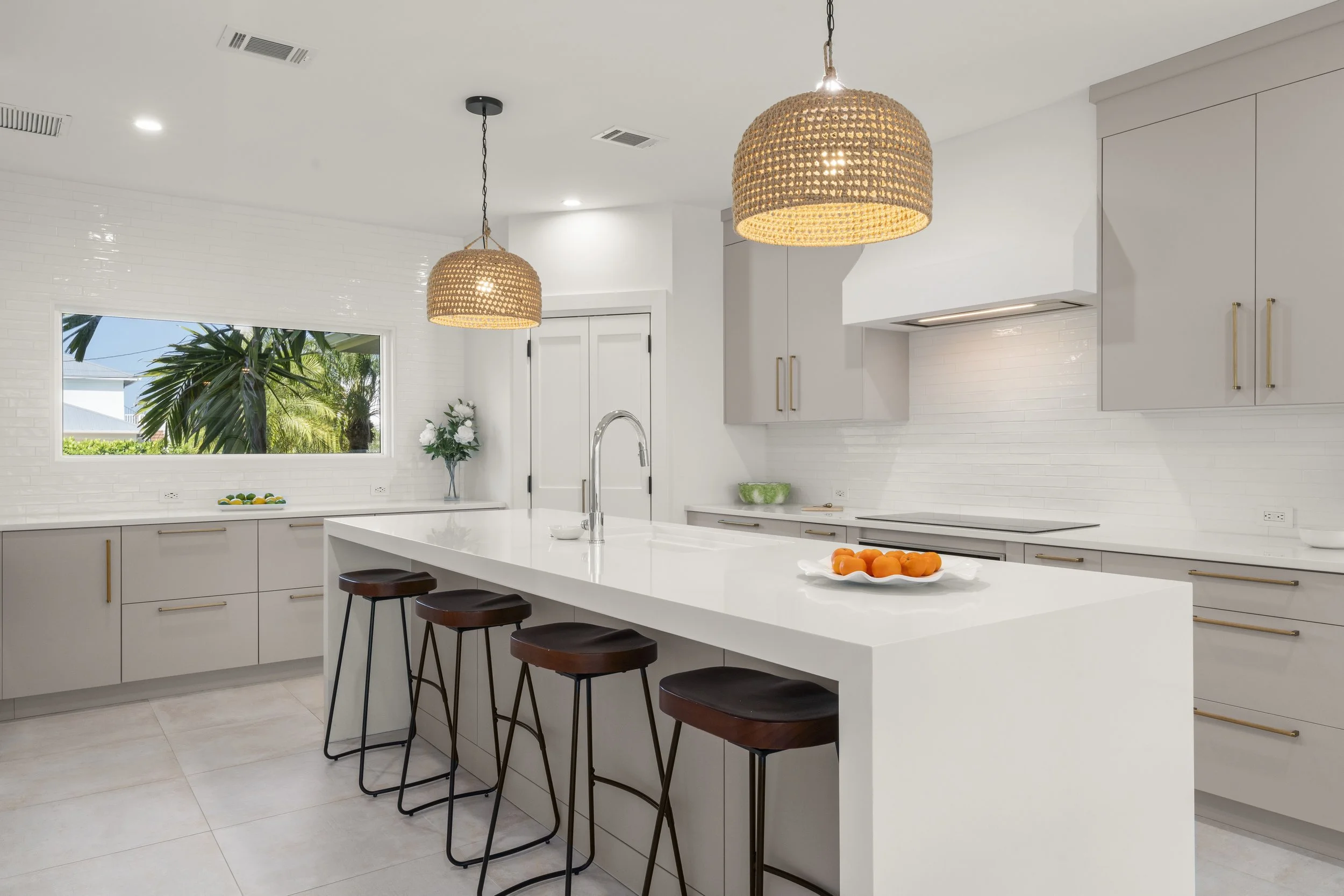 9 Kitchen 1e.jpg