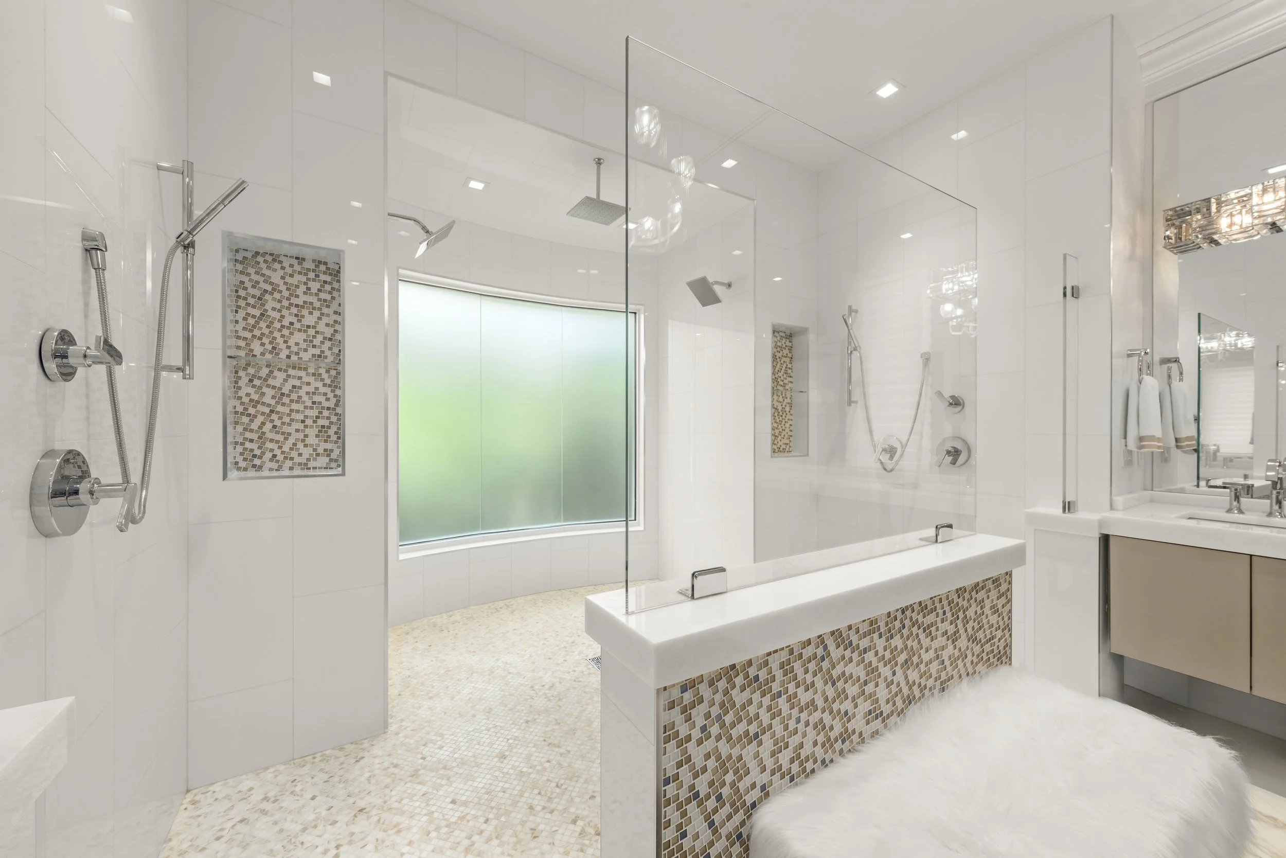 17 Primary Bathroom 1e.jpg