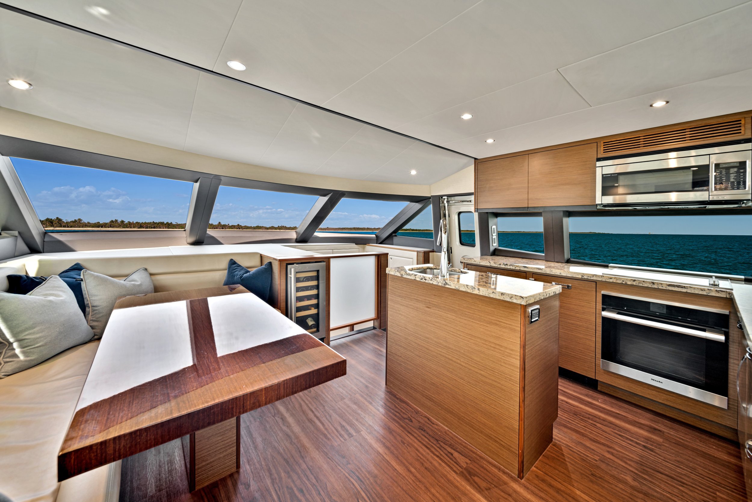 7Yacht 1.jpg