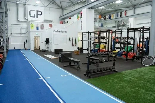 NOT ALL GYM FLOORING NEEDS TO BE THE SAME THICKNESS.

A cardio area and a heavy dumbbell drop zone have completely different demands.

Heavy lifting &amp; drop zones &rarr; thicker rubber for greater impact protection

General strength areas &rarr; d